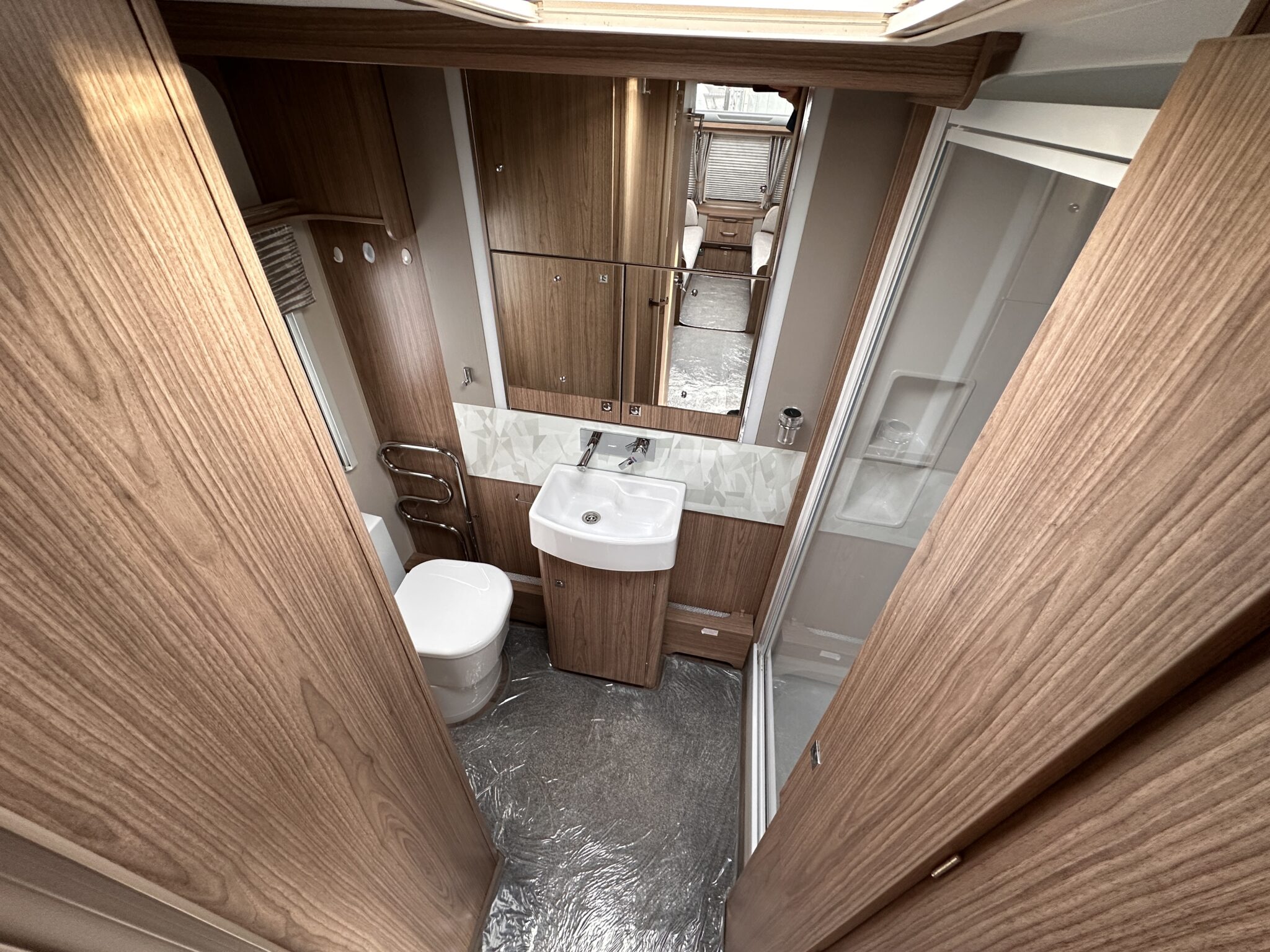 Coachman VIP 520- 2018 Caravan - Image 27