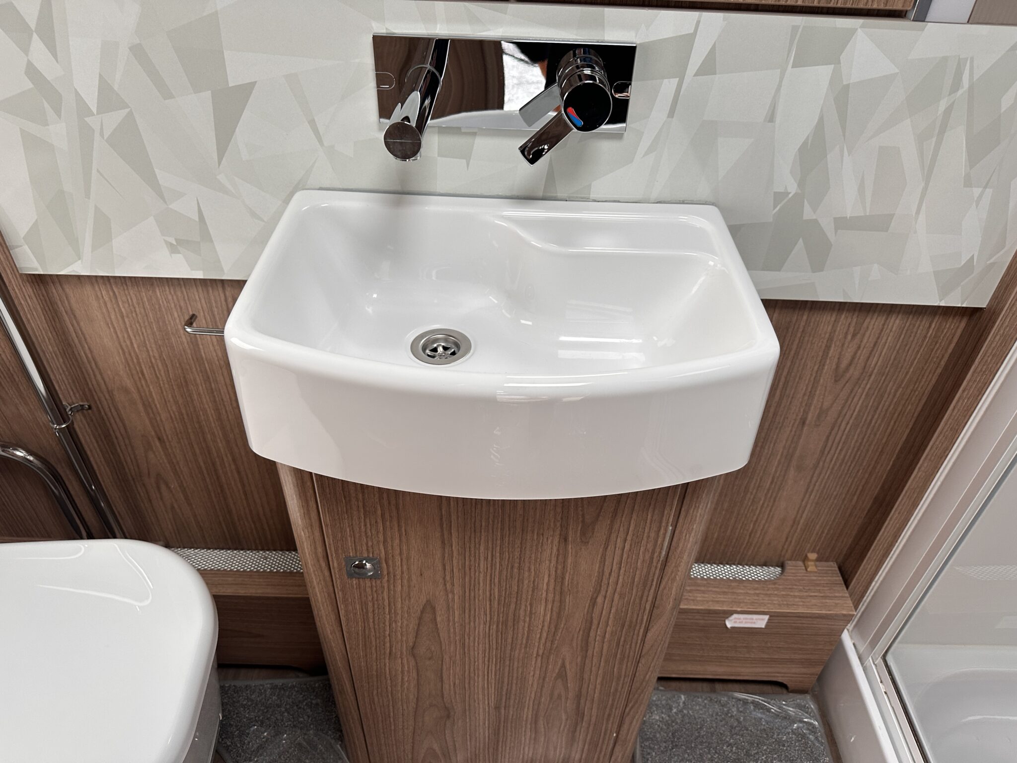 Coachman VIP 520- 2018 Caravan - Image 75