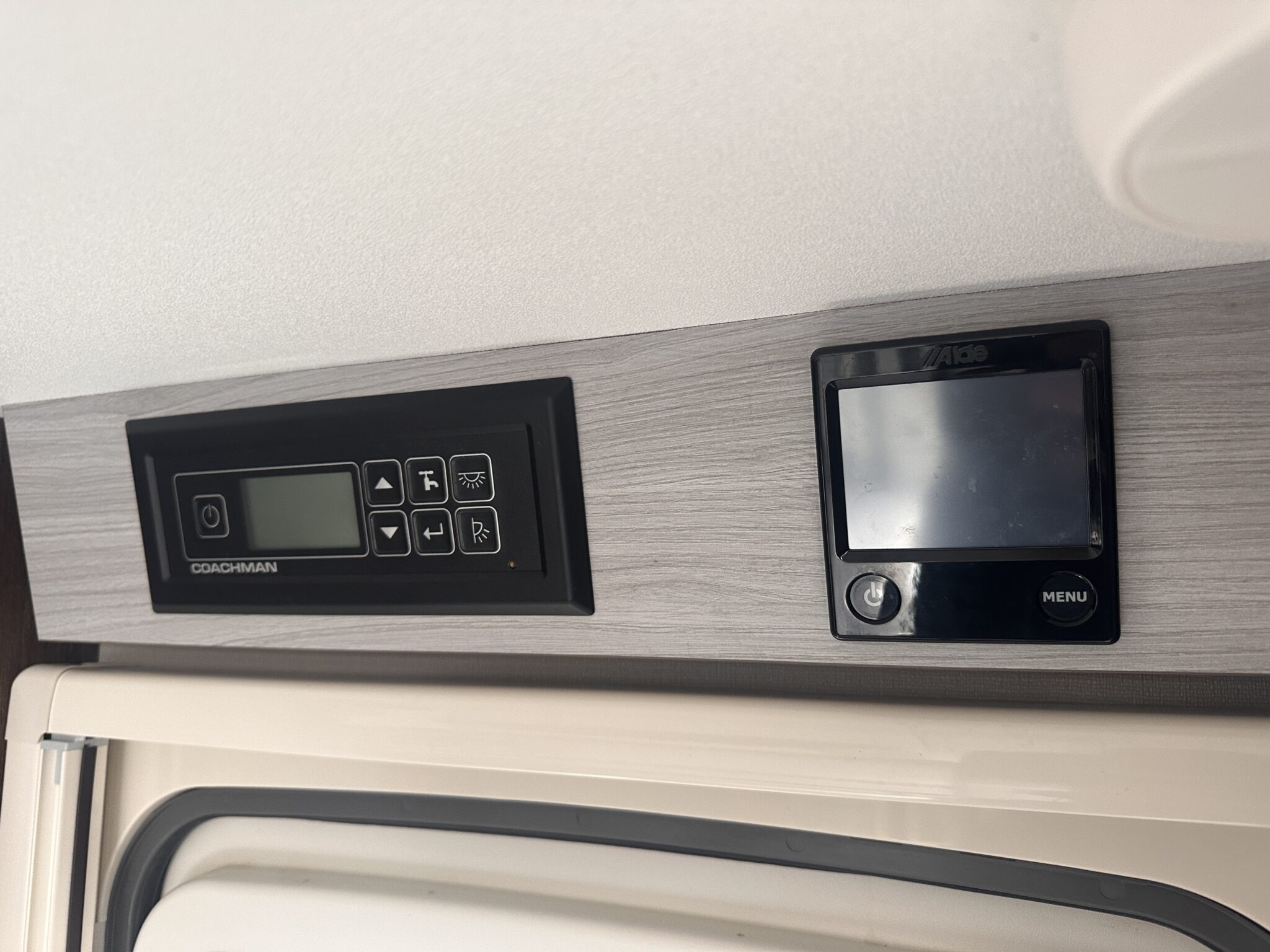 Coachman Lusso II- 2023 Caravan - Image 53