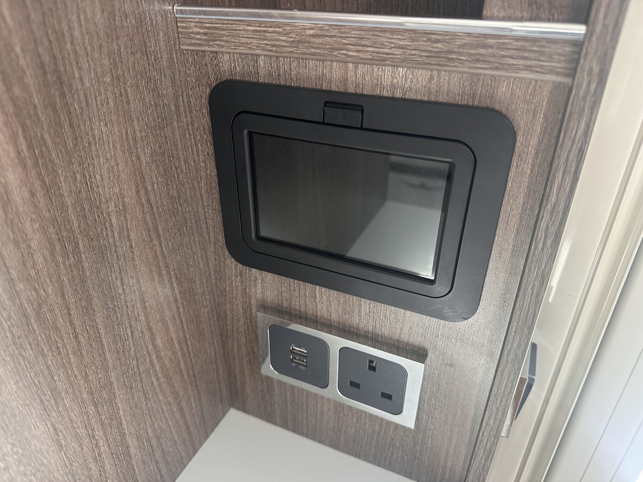 Coachman Lusso II- 2023 Caravan - Image 55
