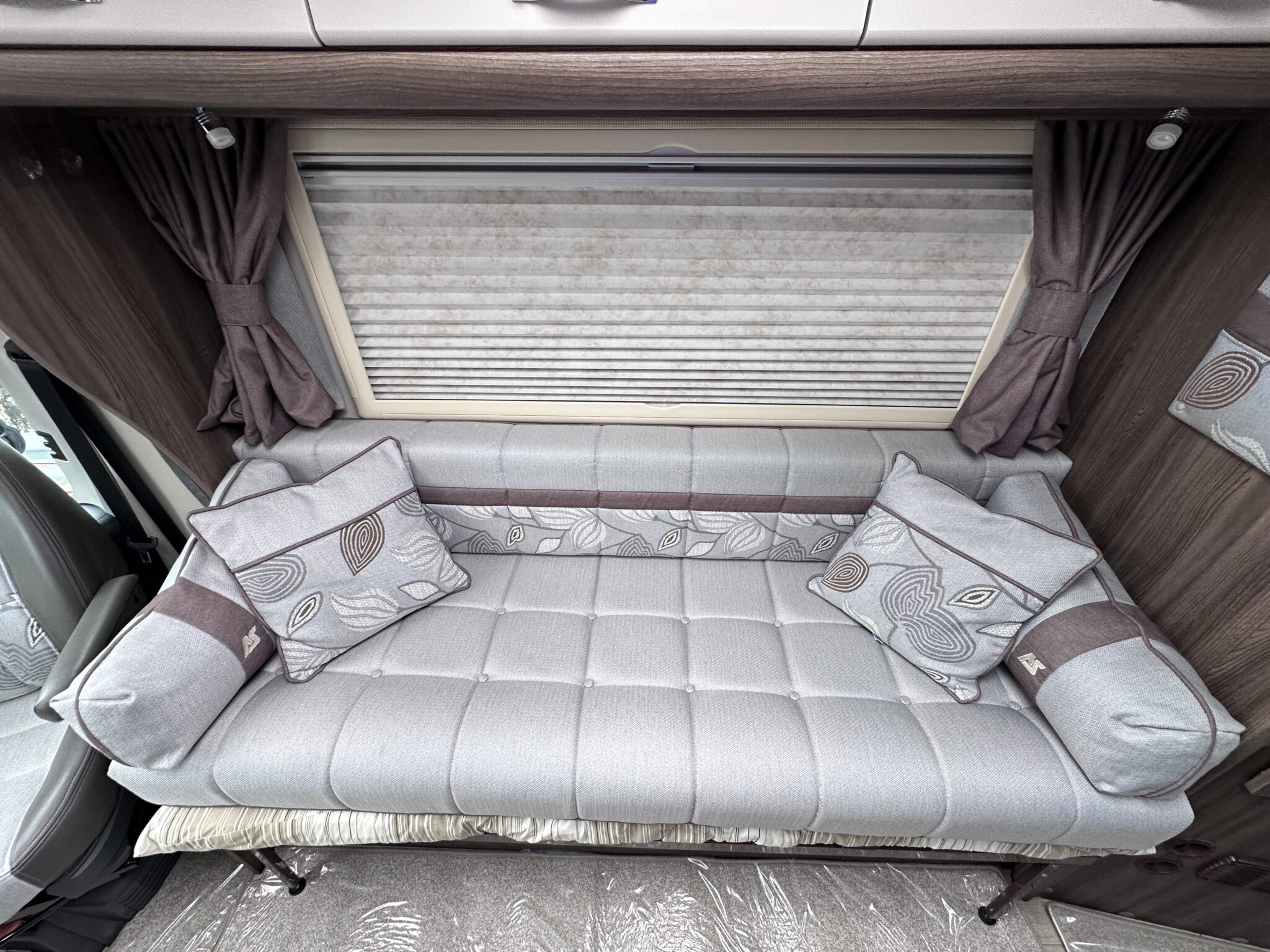 Auto-Sleeper Broadway- 2018 Motorhome - Image 9