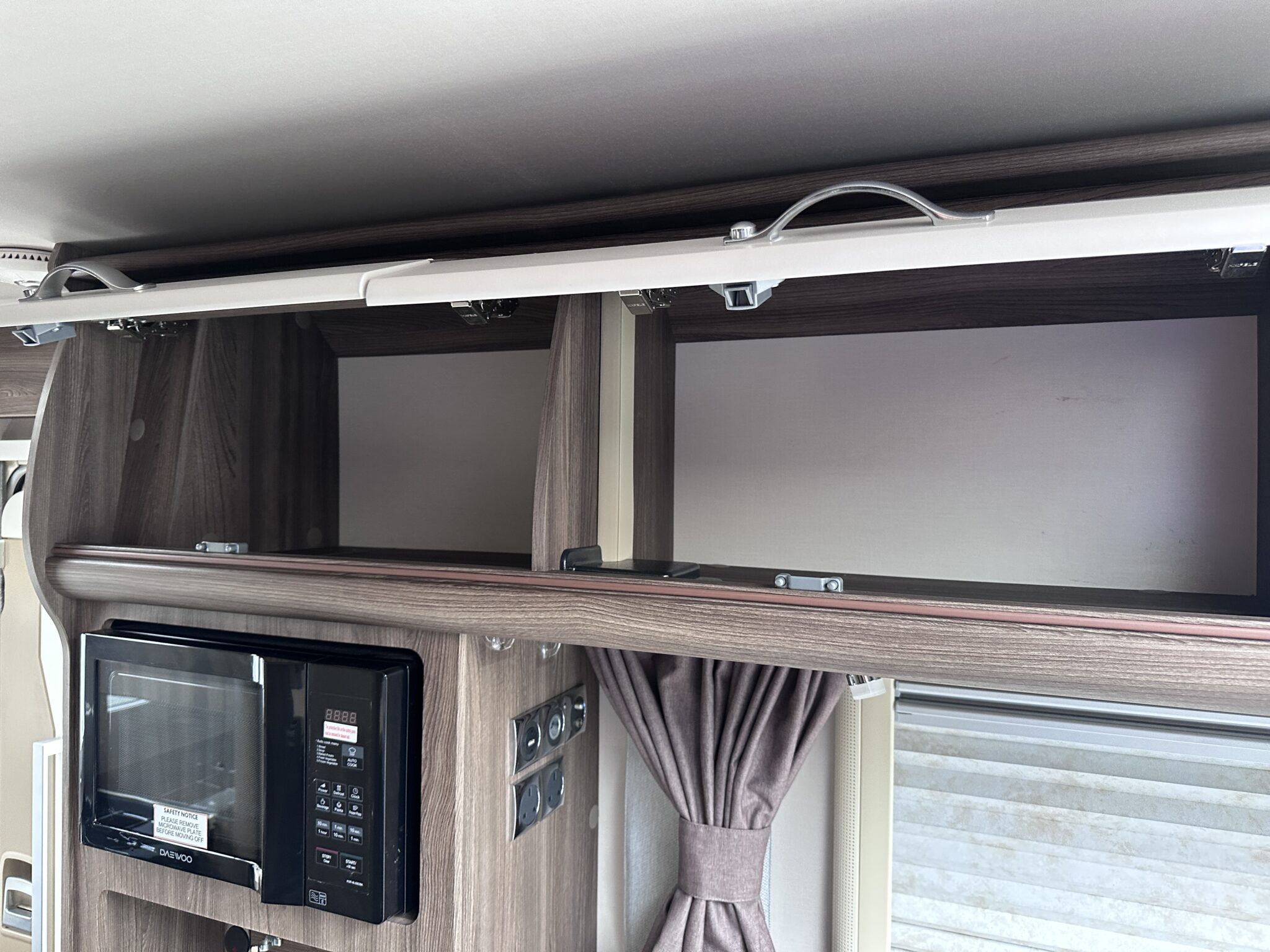Auto-Sleeper Broadway- 2018 Motorhome - Image 26