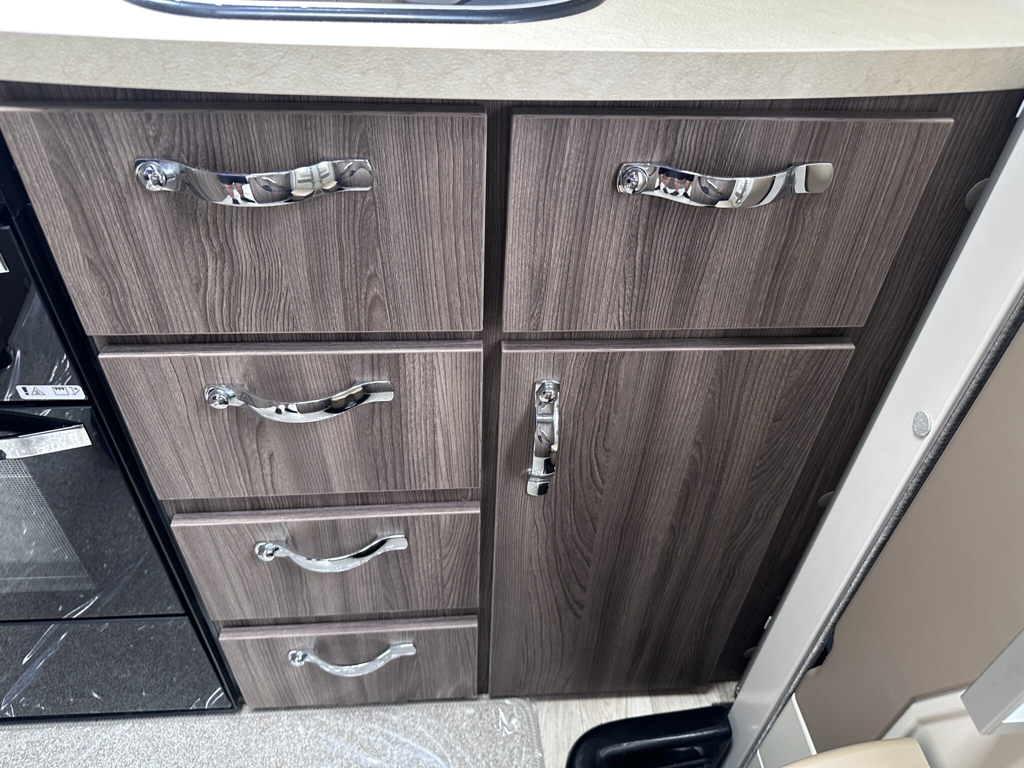 Auto-Sleeper Broadway- 2018 Motorhome - Image 73