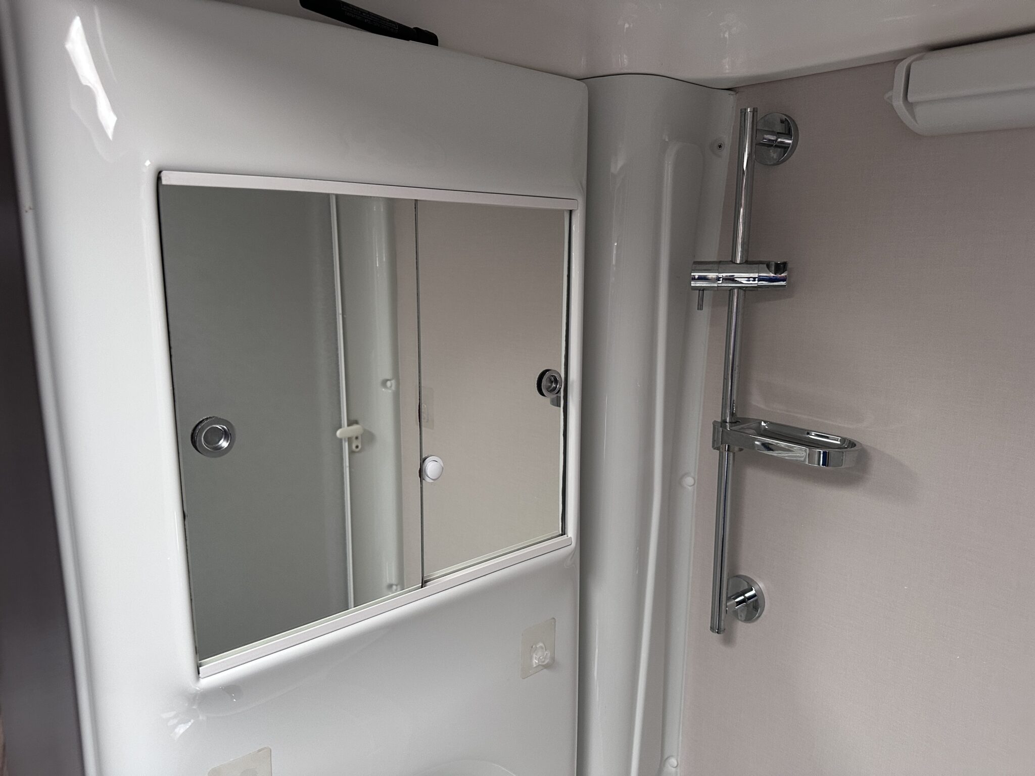 Auto-Sleeper Broadway- 2018 Motorhome - Image 70