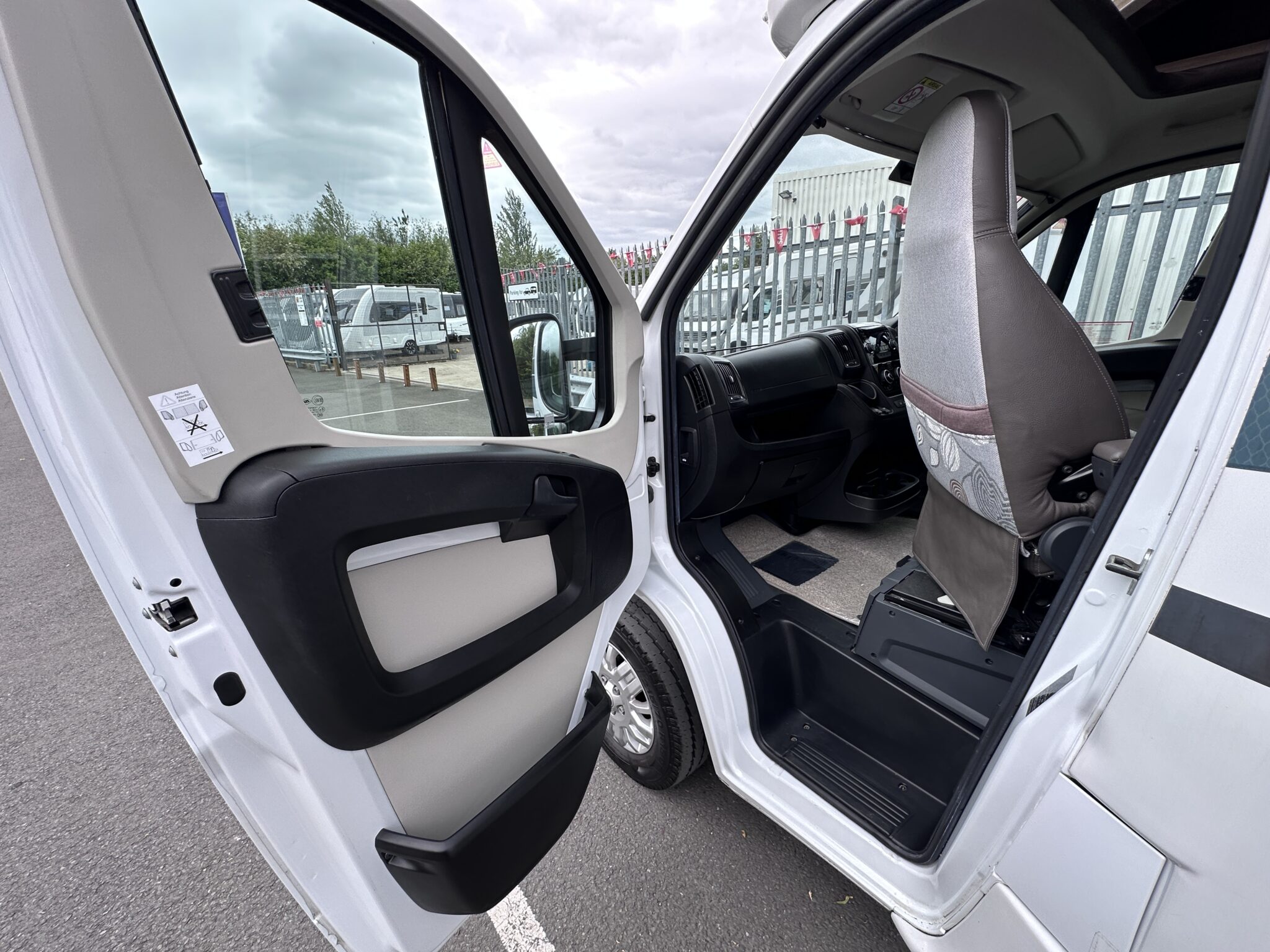 Auto-Sleeper Broadway- 2018 Motorhome - Image 77