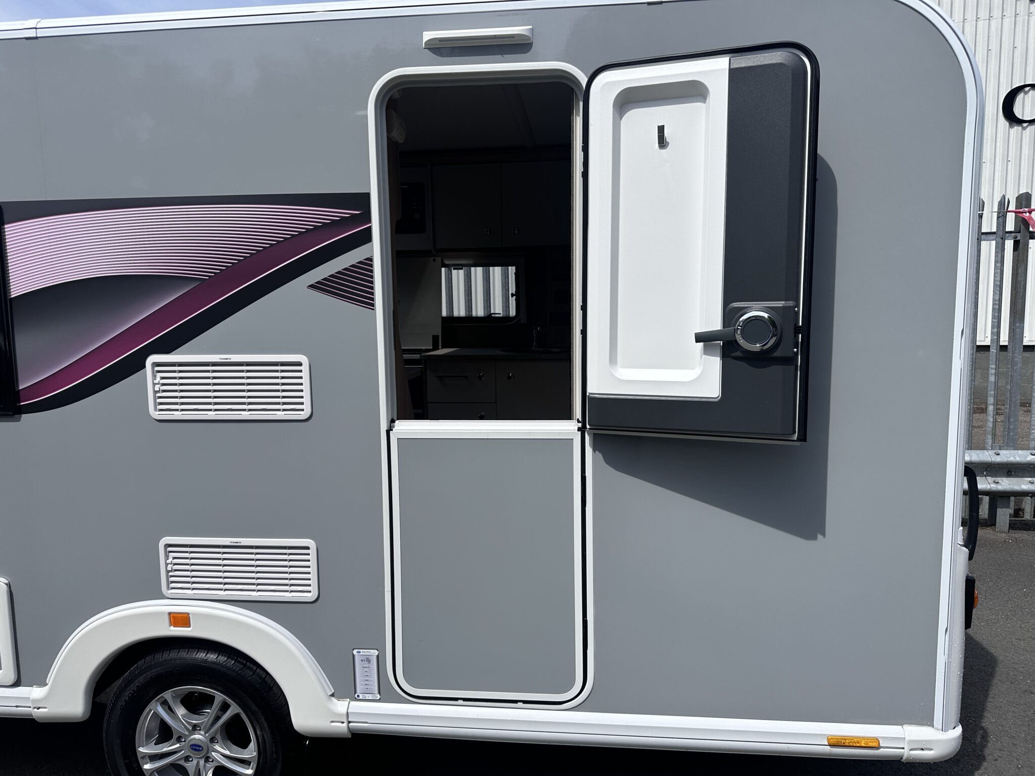 Bailey Phoenix GT75 420 – 2025 Caravan - Image 11