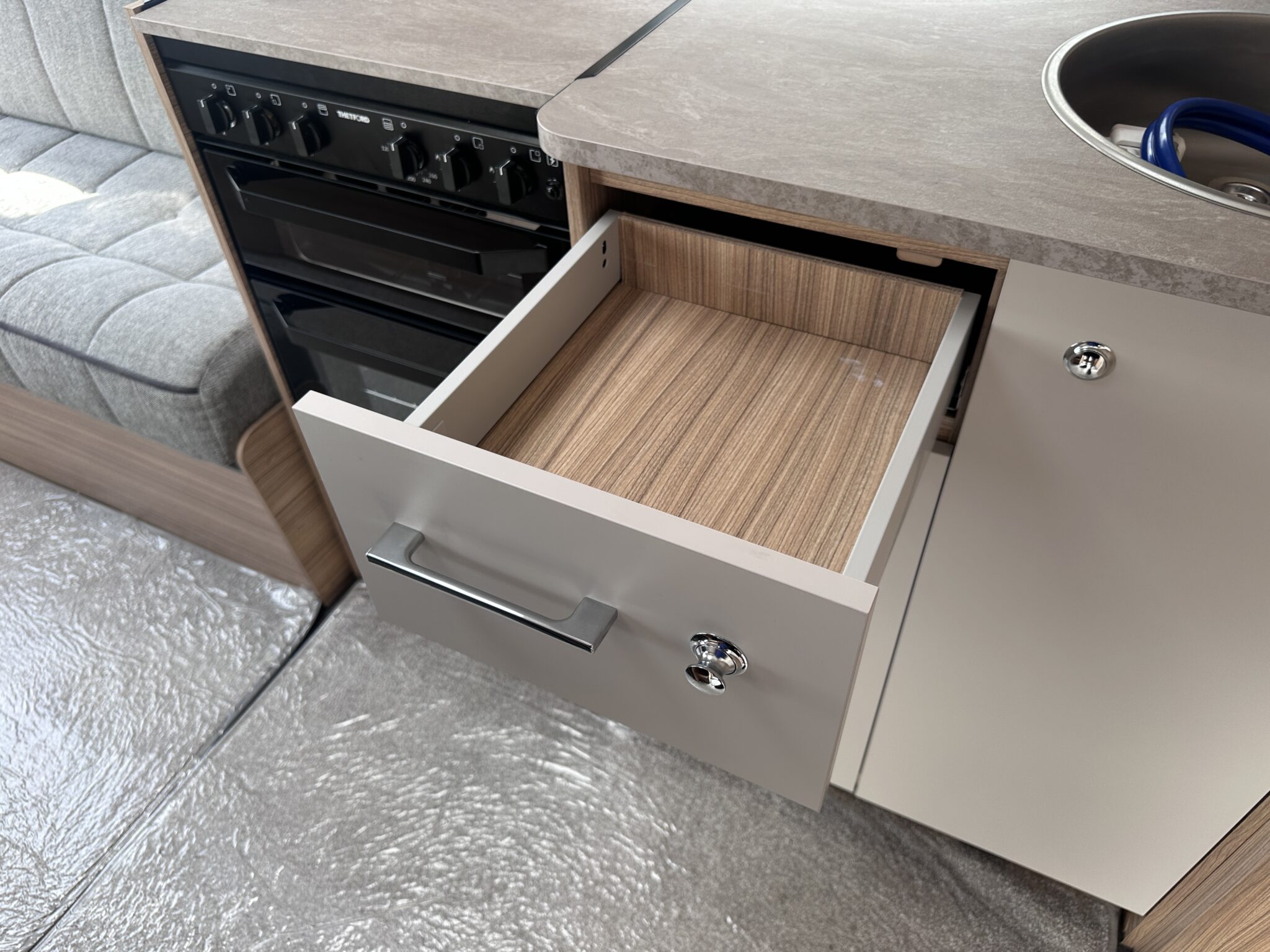 Bailey Phoenix GT75 420 – 2025 Caravan - Image 54