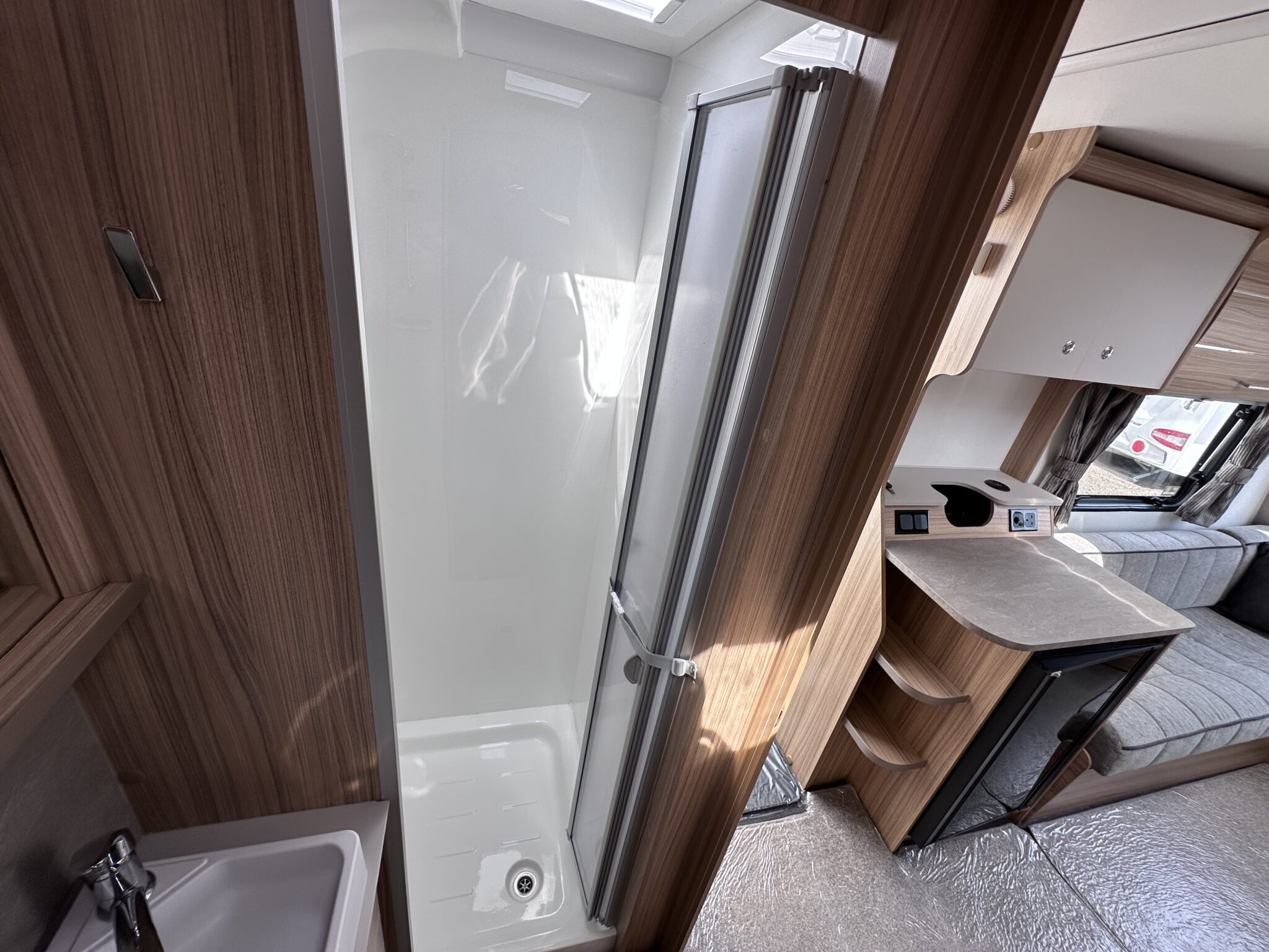 Bailey Phoenix GT75 420 – 2025 Caravan - Image 73