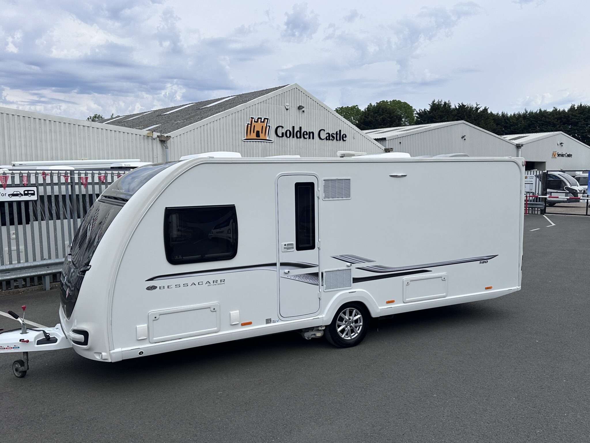Swift Bessacarr Cameo By Design 580 – 2022 Caravan - Image 3