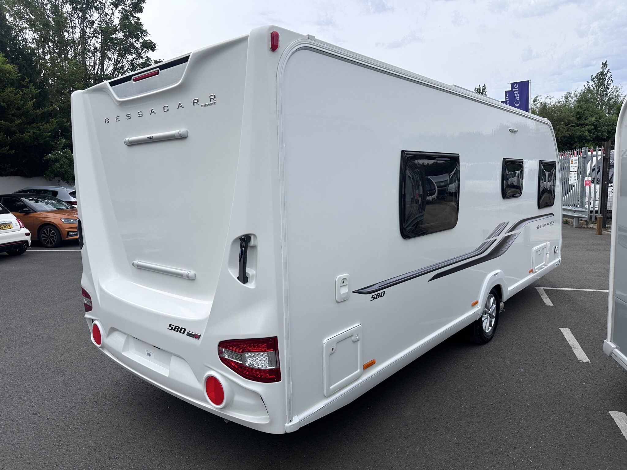 Swift Bessacarr Cameo By Design 580 – 2022 Caravan - Image 6