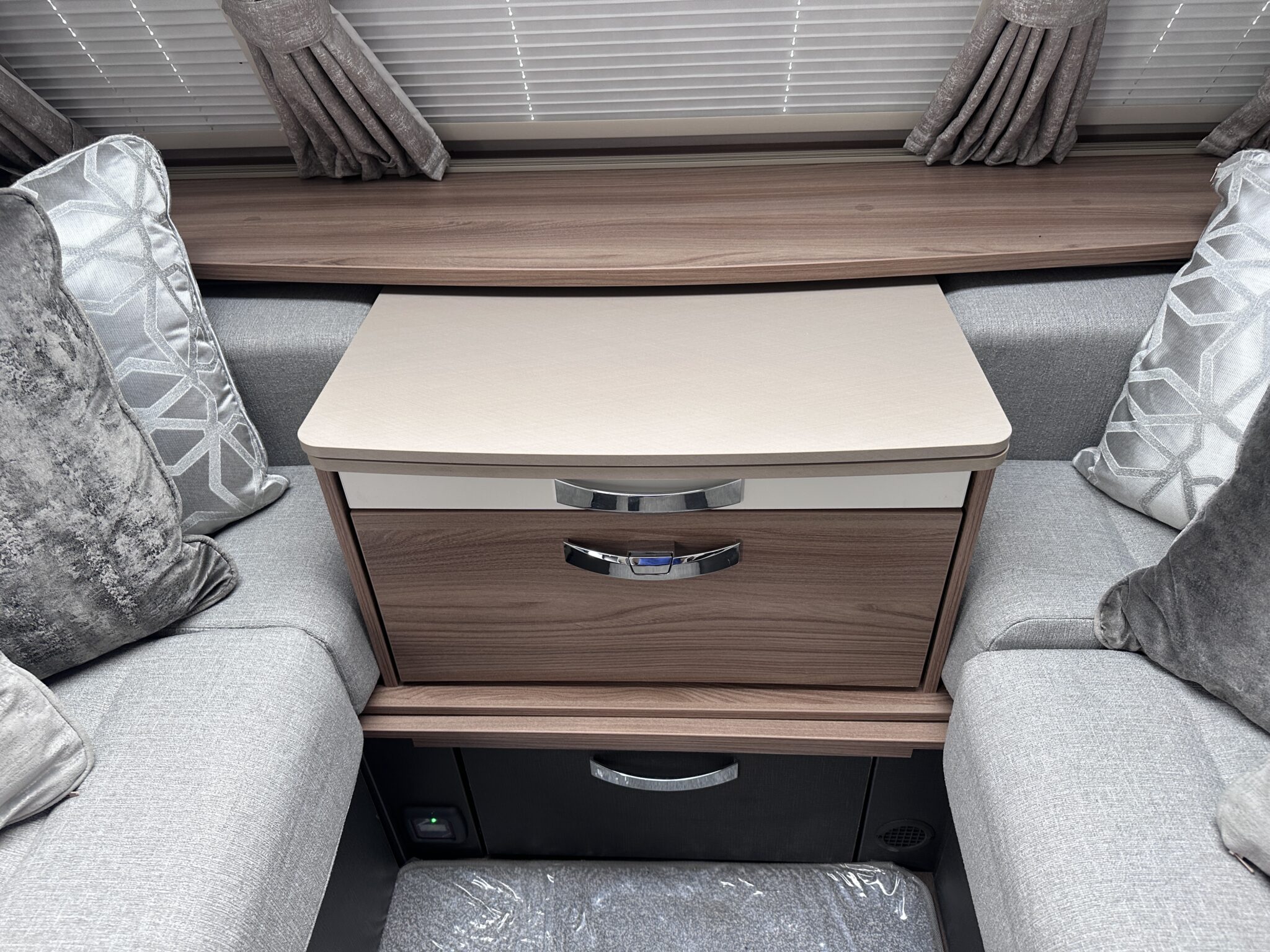 Swift Bessacarr Cameo By Design 580 – 2022 Caravan - Image 25