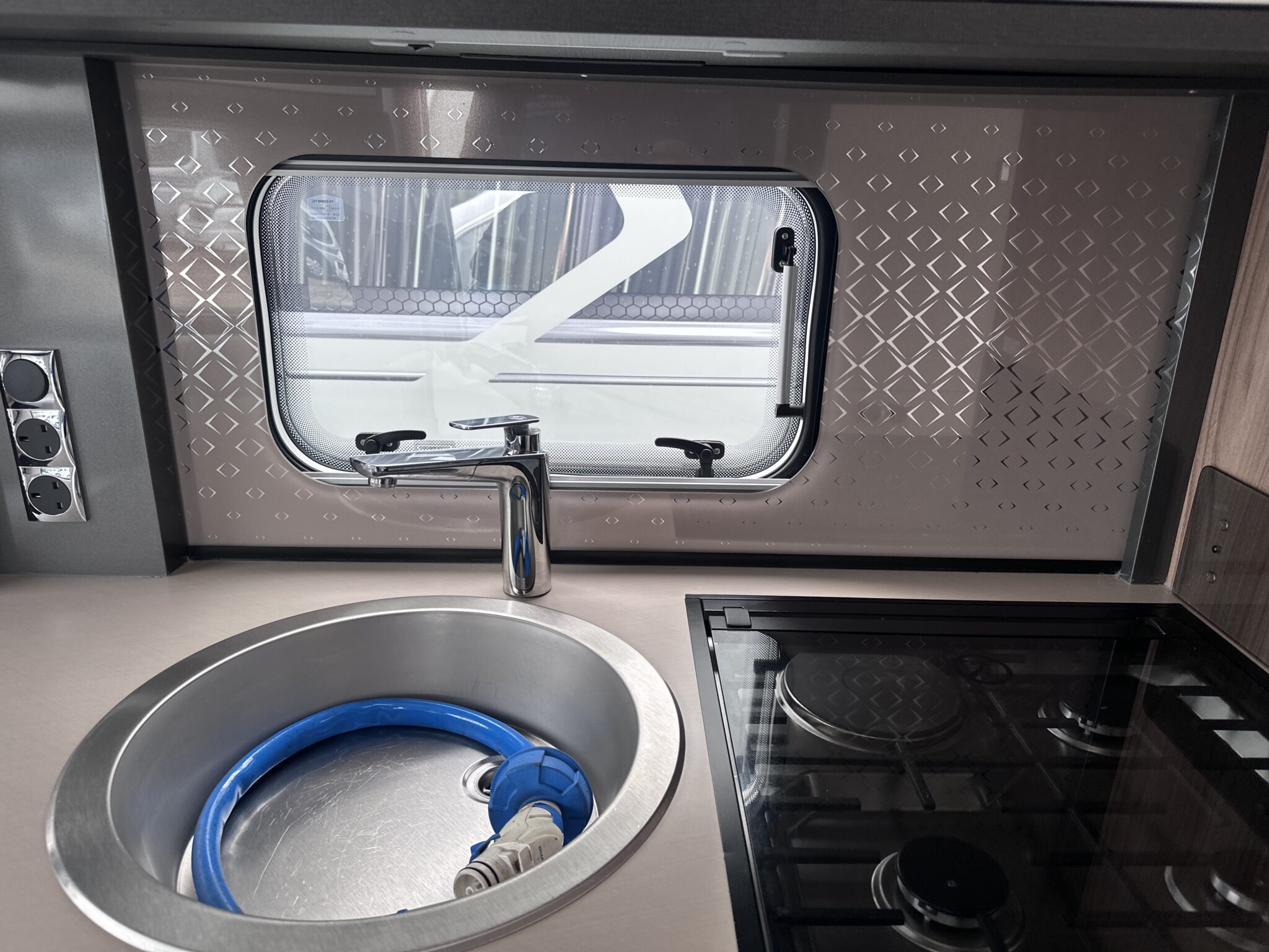 Swift Bessacarr Cameo By Design 580 – 2022 Caravan - Image 42