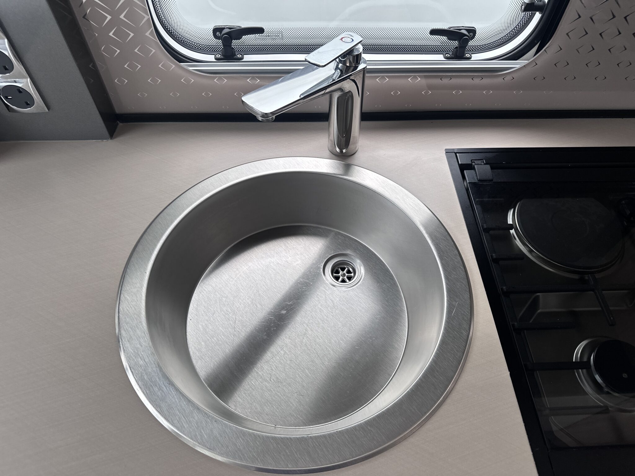 Swift Bessacarr Cameo By Design 580 – 2022 Caravan - Image 48