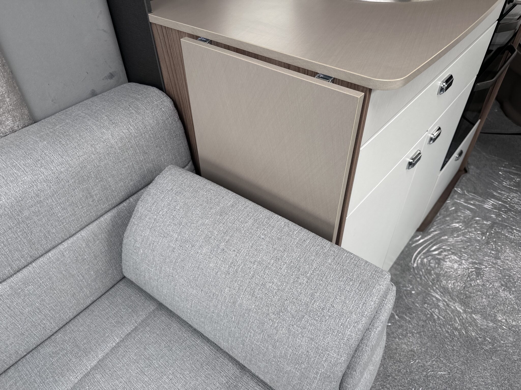 Swift Bessacarr Cameo By Design 580 – 2022 Caravan - Image 51