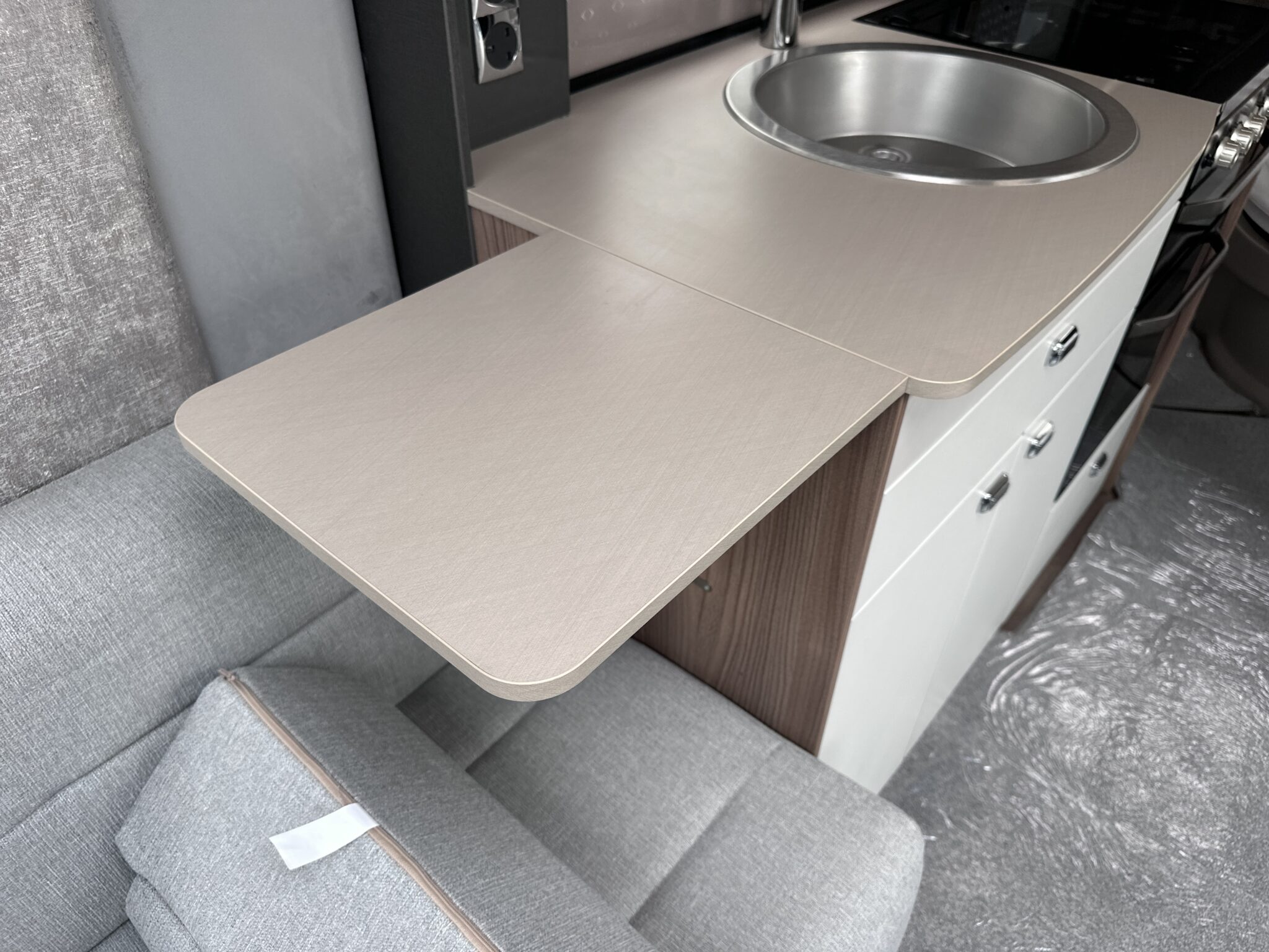 Swift Bessacarr Cameo By Design 580 – 2022 Caravan - Image 52