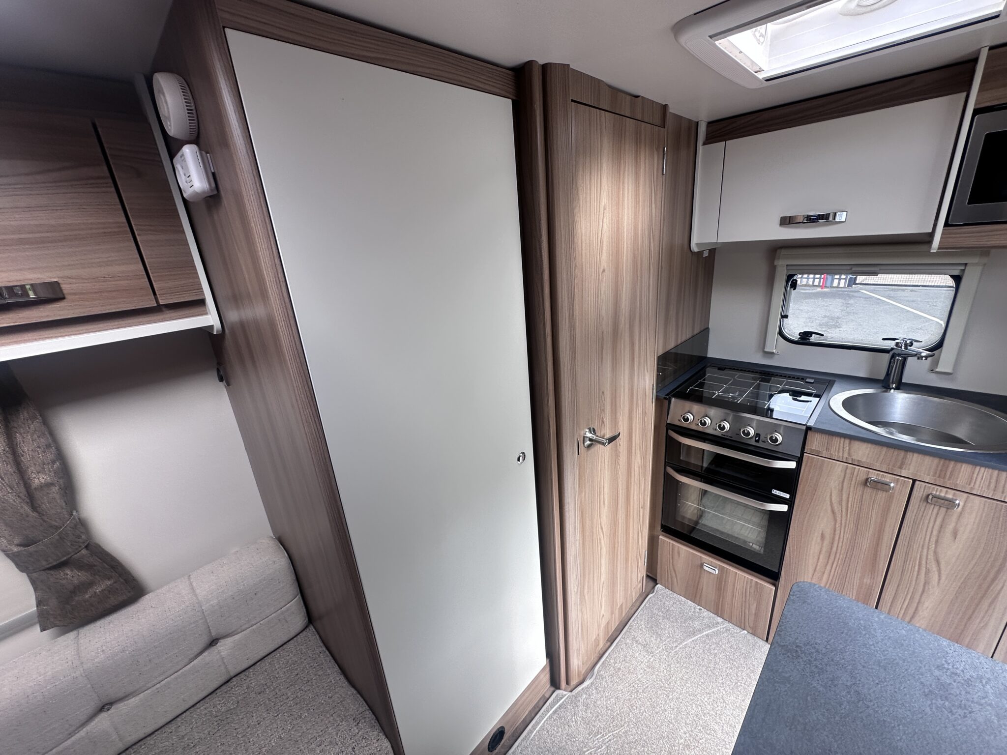 Swift Sprite Compact – 2022 Caravan - Image 25
