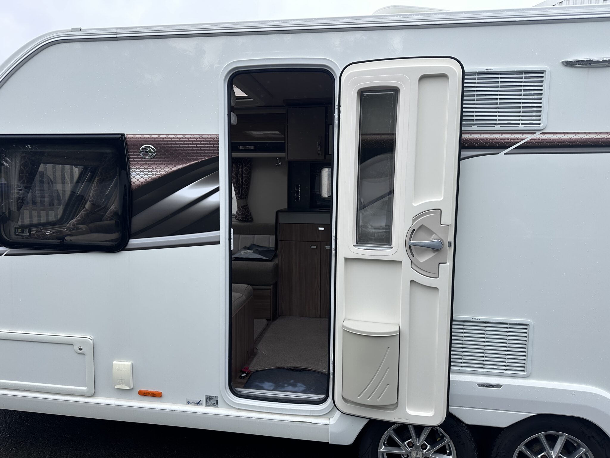 Swift Conqueror 645 – 2018 Caravan - Image 9