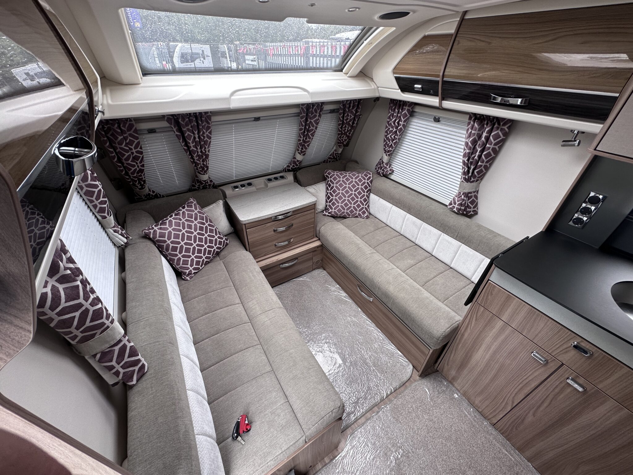Swift Conqueror 645 – 2018 Caravan - Image 26
