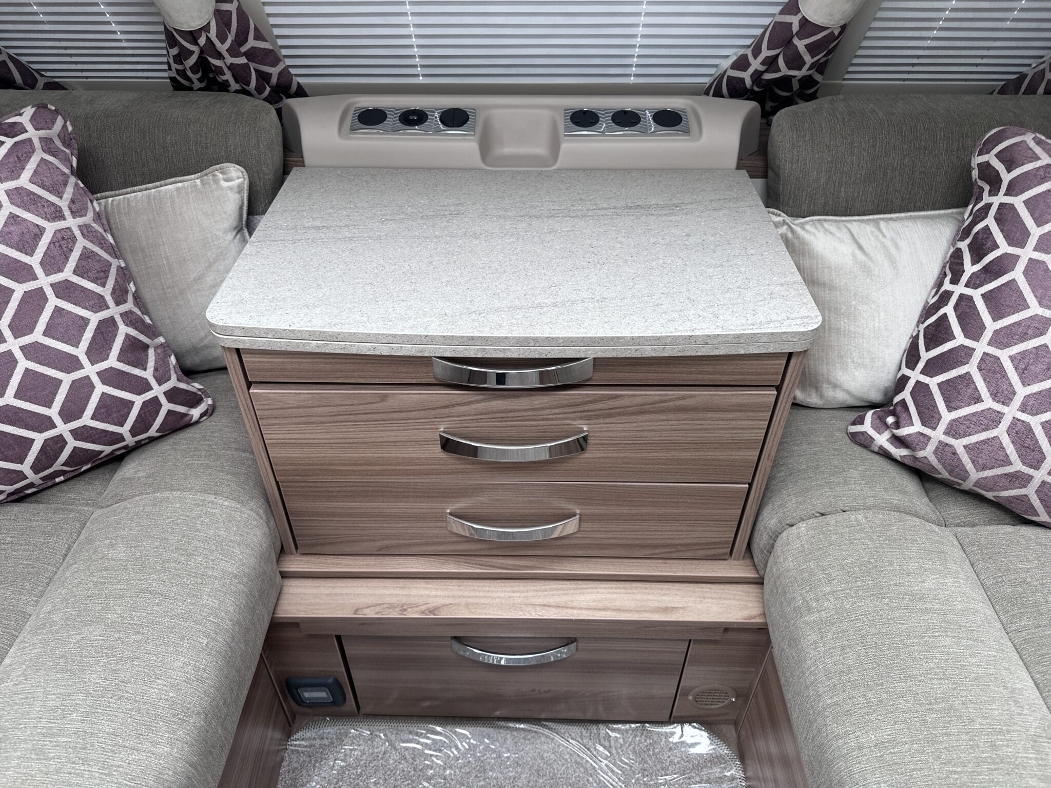 Swift Conqueror 645 – 2018 Caravan - Image 39