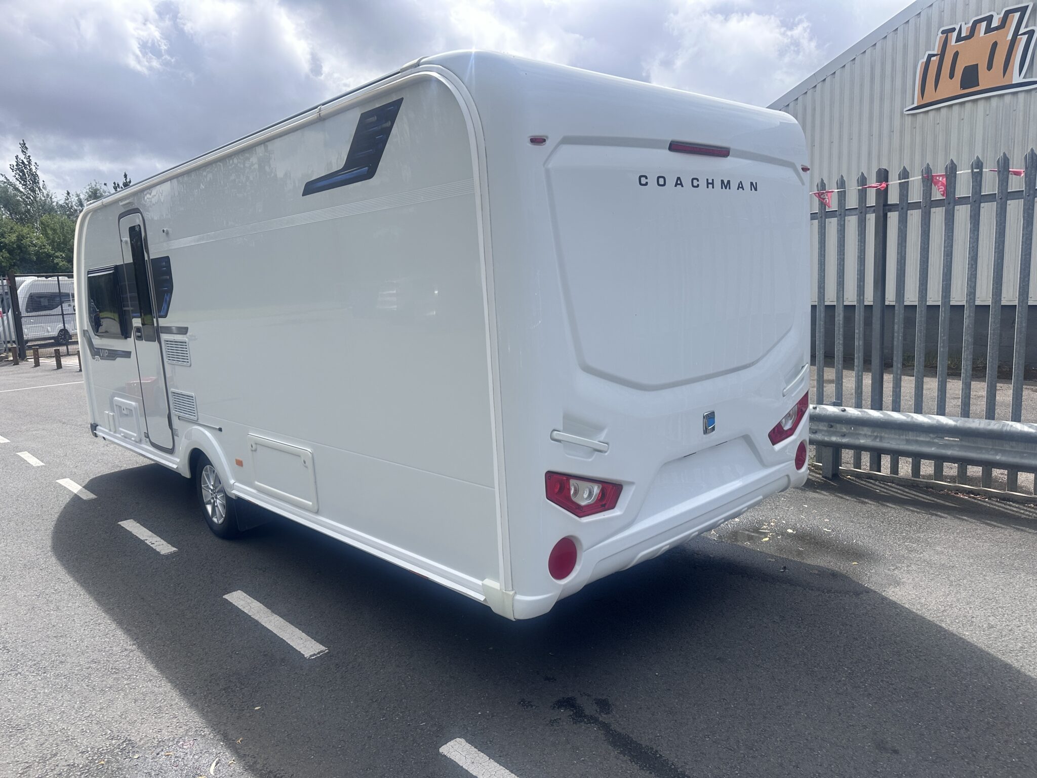 Coachman VIP 575 – 2020 Caravan - Image 4