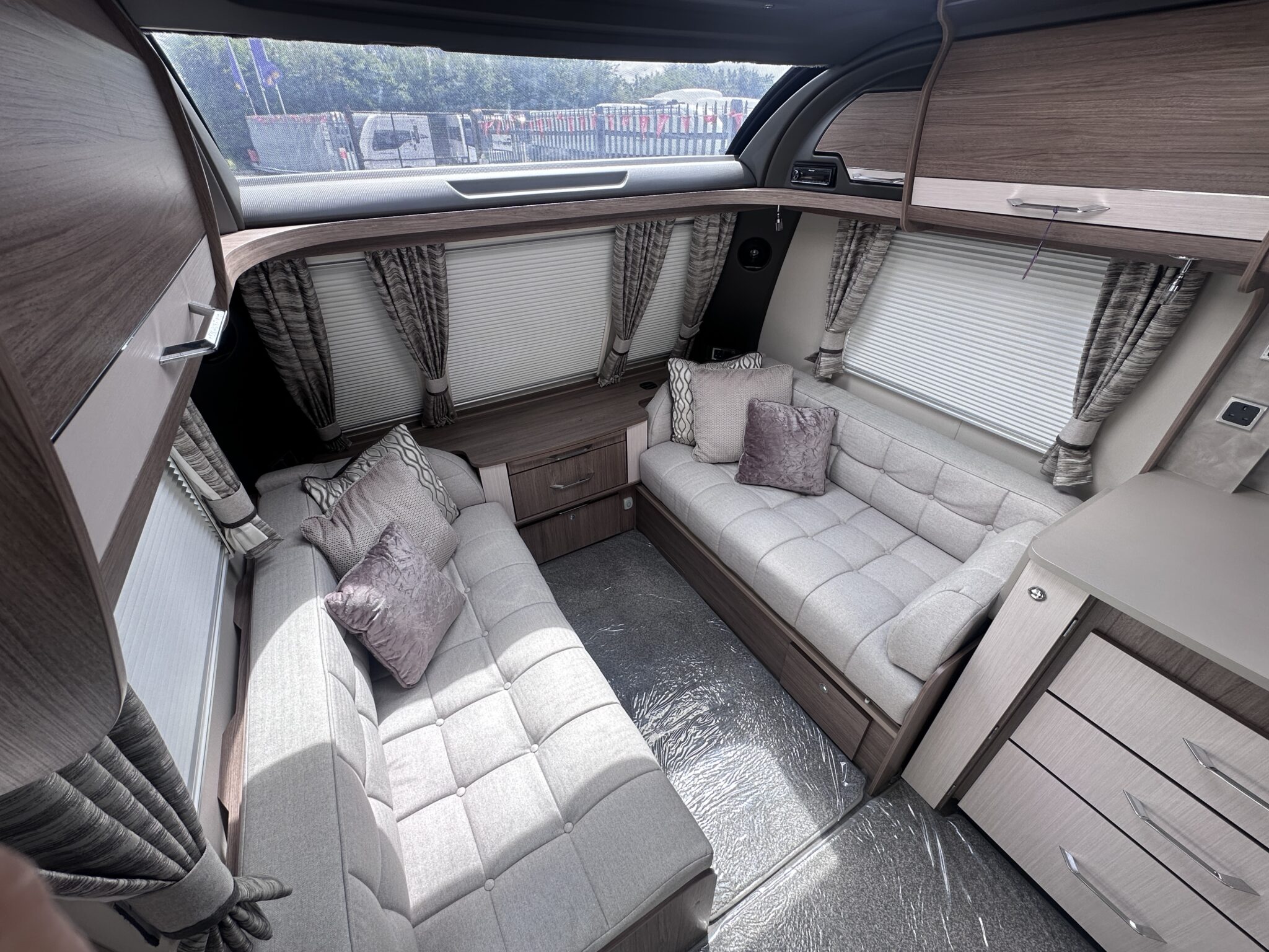Coachman VIP 575 – 2020 Caravan - Image 25