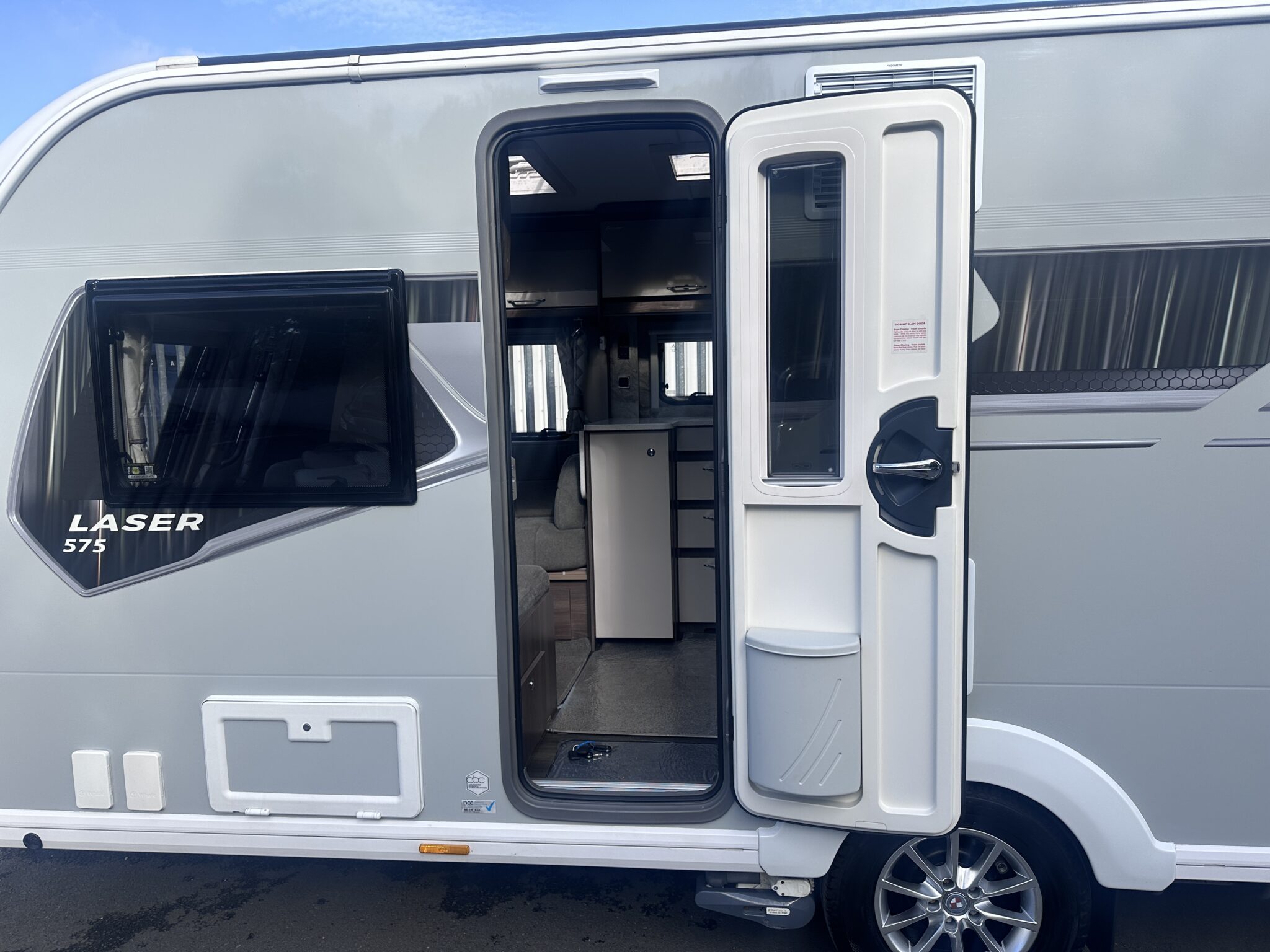 Coachman Laser Xtra 575 – 2022 Caravan - Image 10