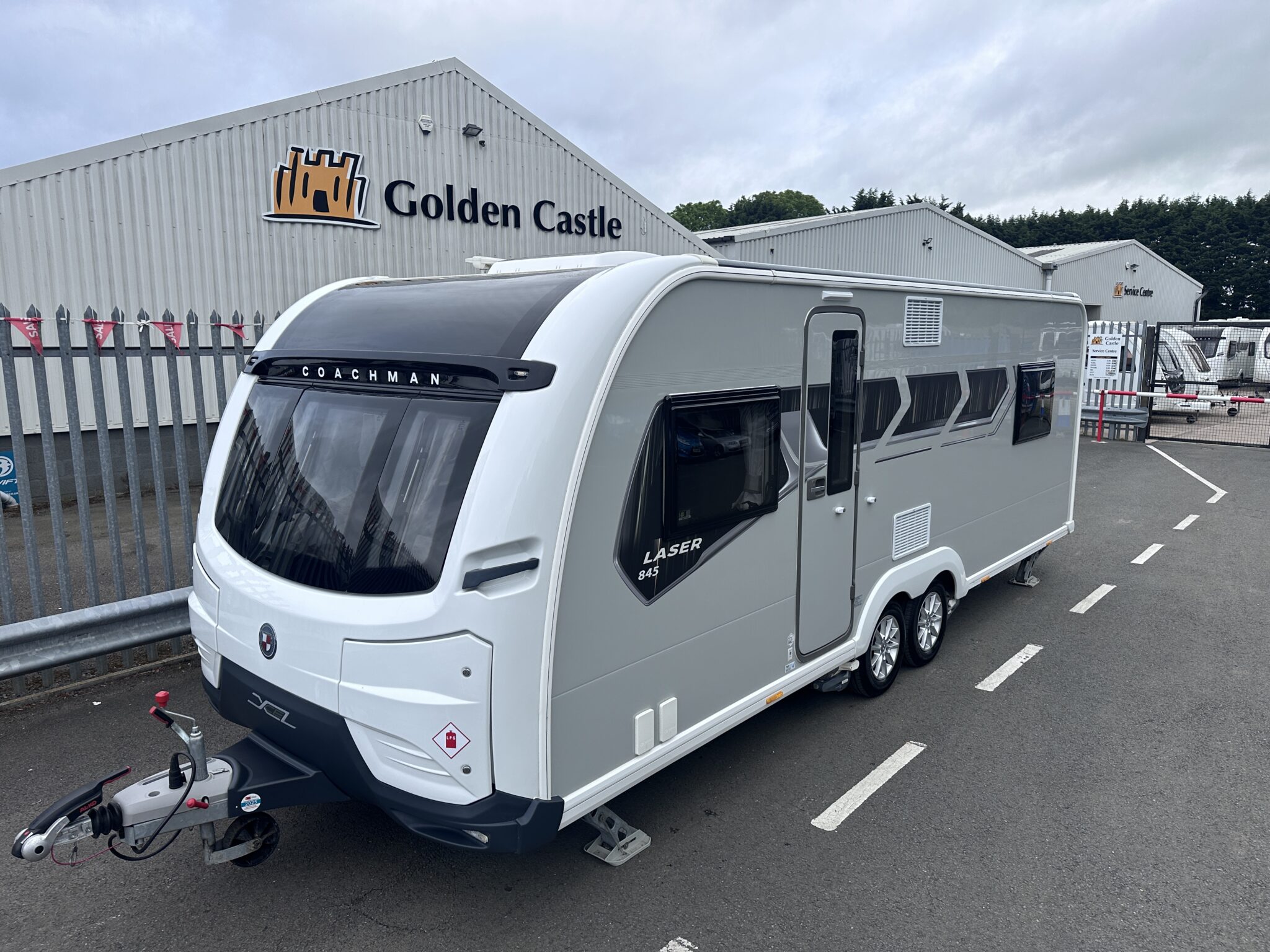 Coachman Laser Xcel 845 – 2023 Caravan