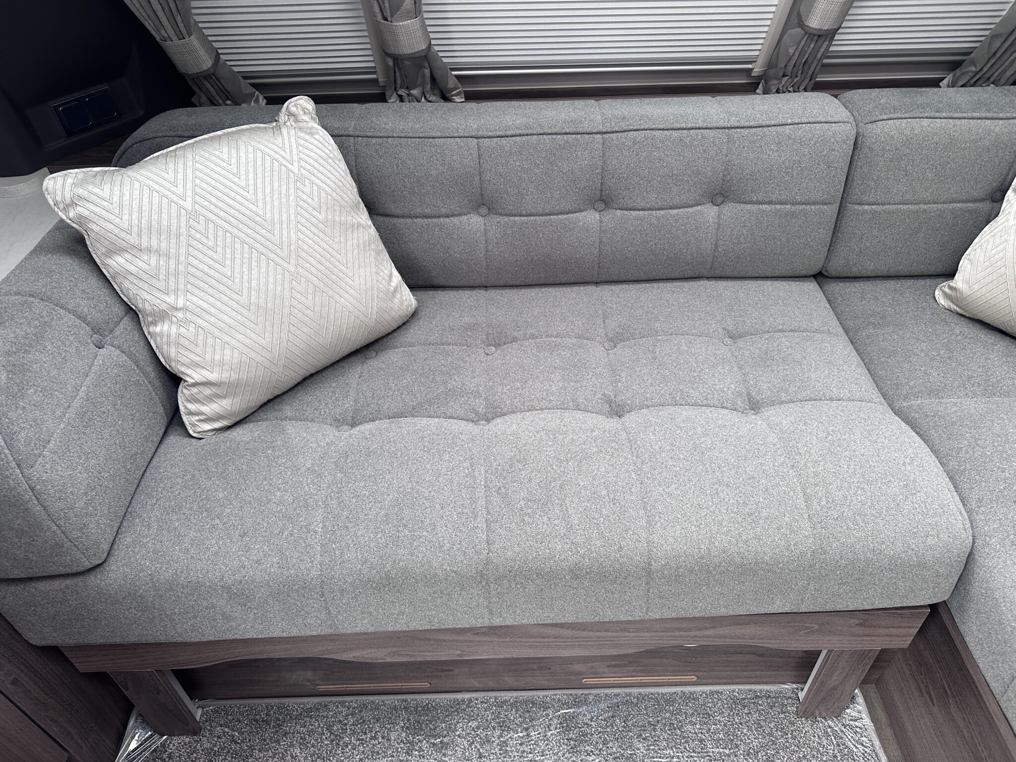Coachman Laser Xcel 845 – 2023 Caravan - Image 33