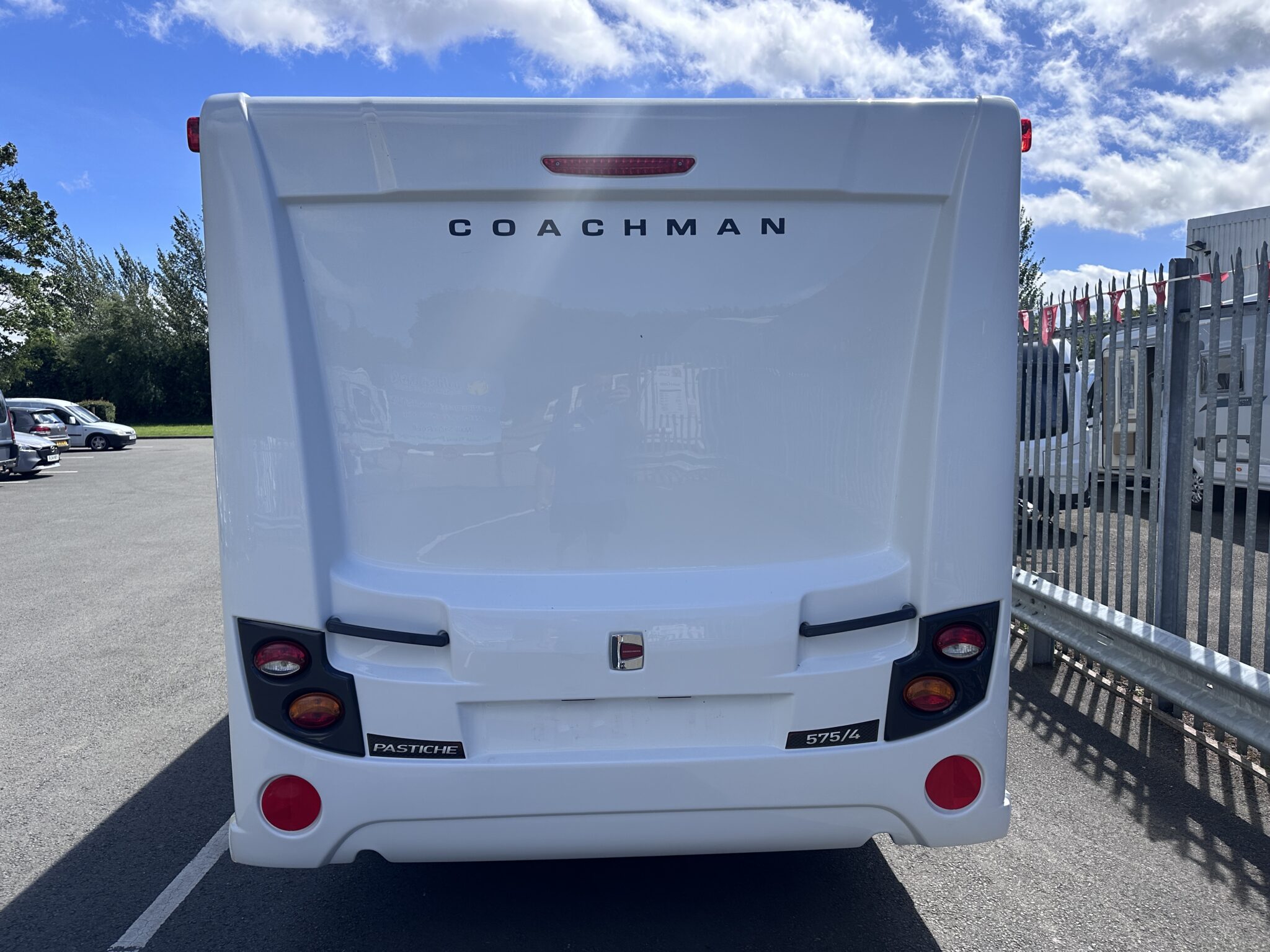 2018 Coachman Pastiche 575/4. - Image 5