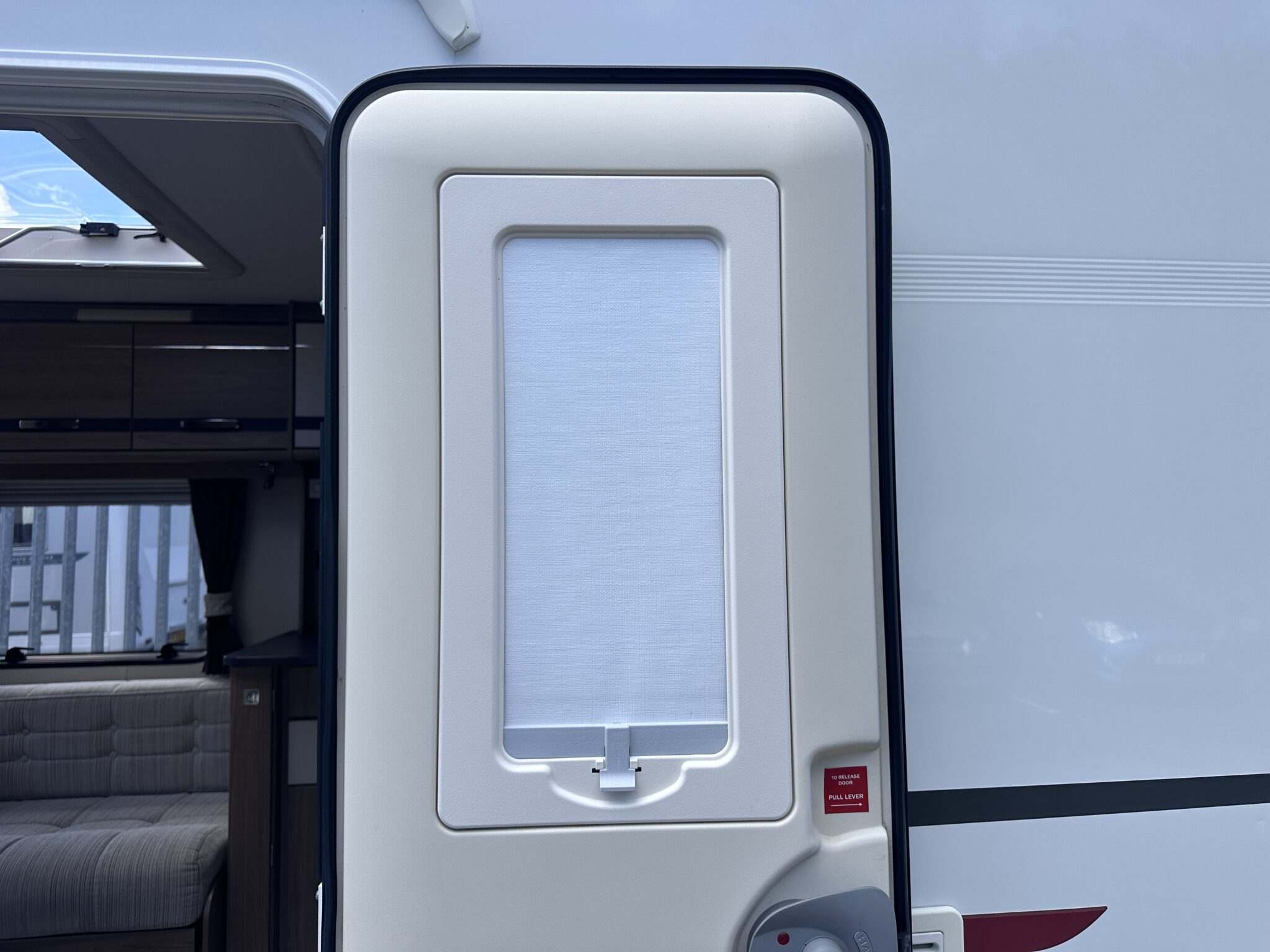2018 Coachman Pastiche 575/4. - Image 23