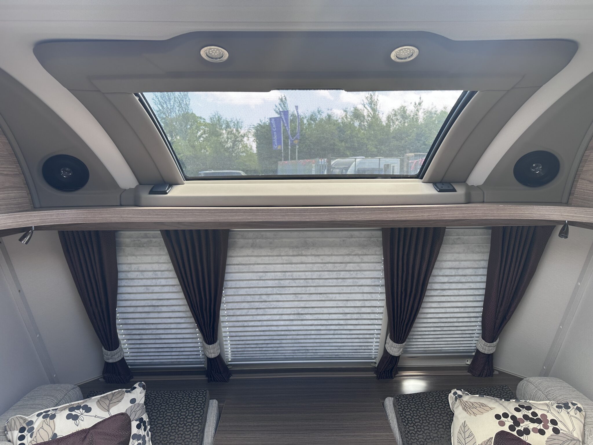 2018 Coachman Pastiche 575/4. - Image 37