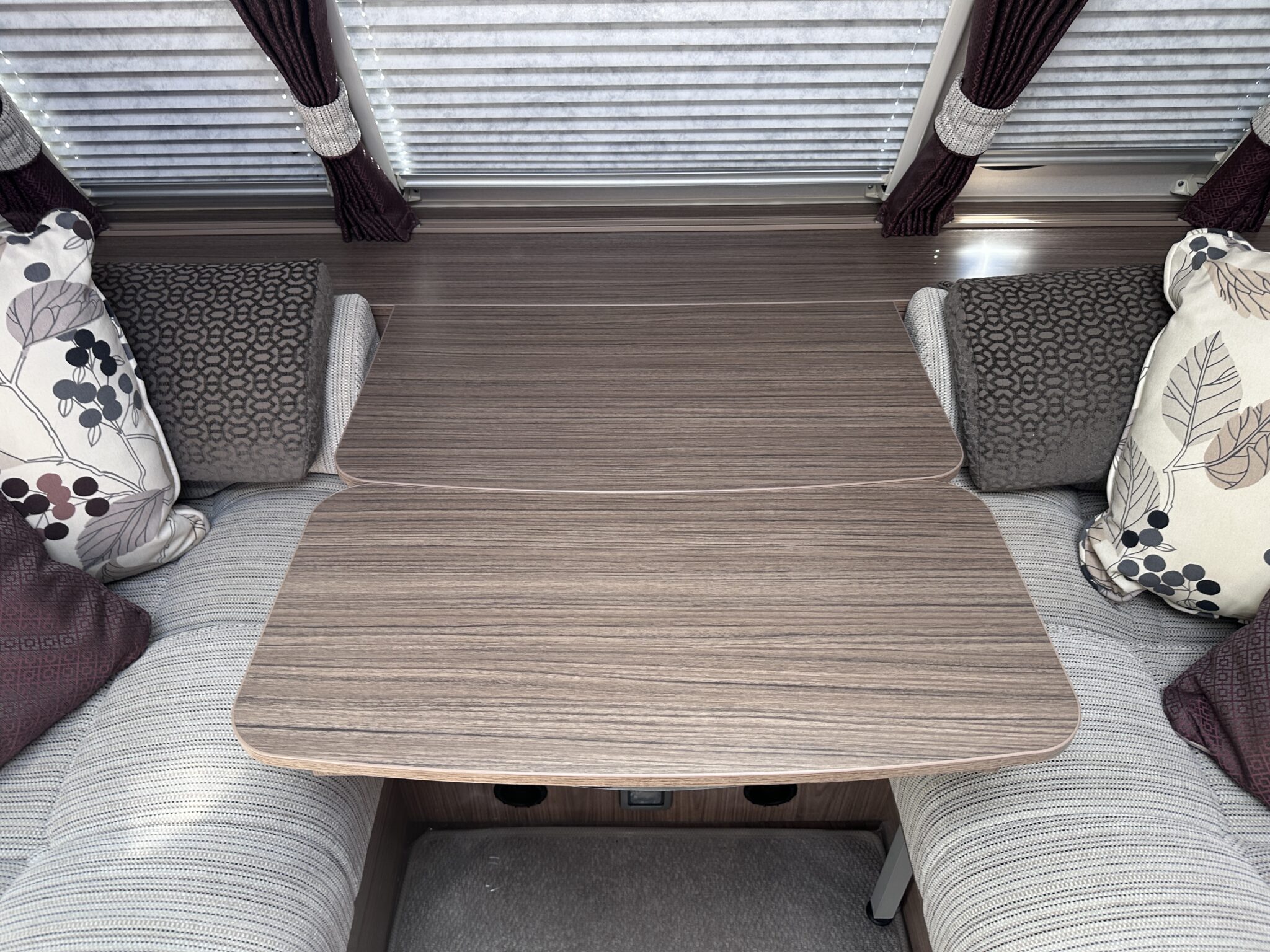 2018 Coachman Pastiche 575/4. - Image 46