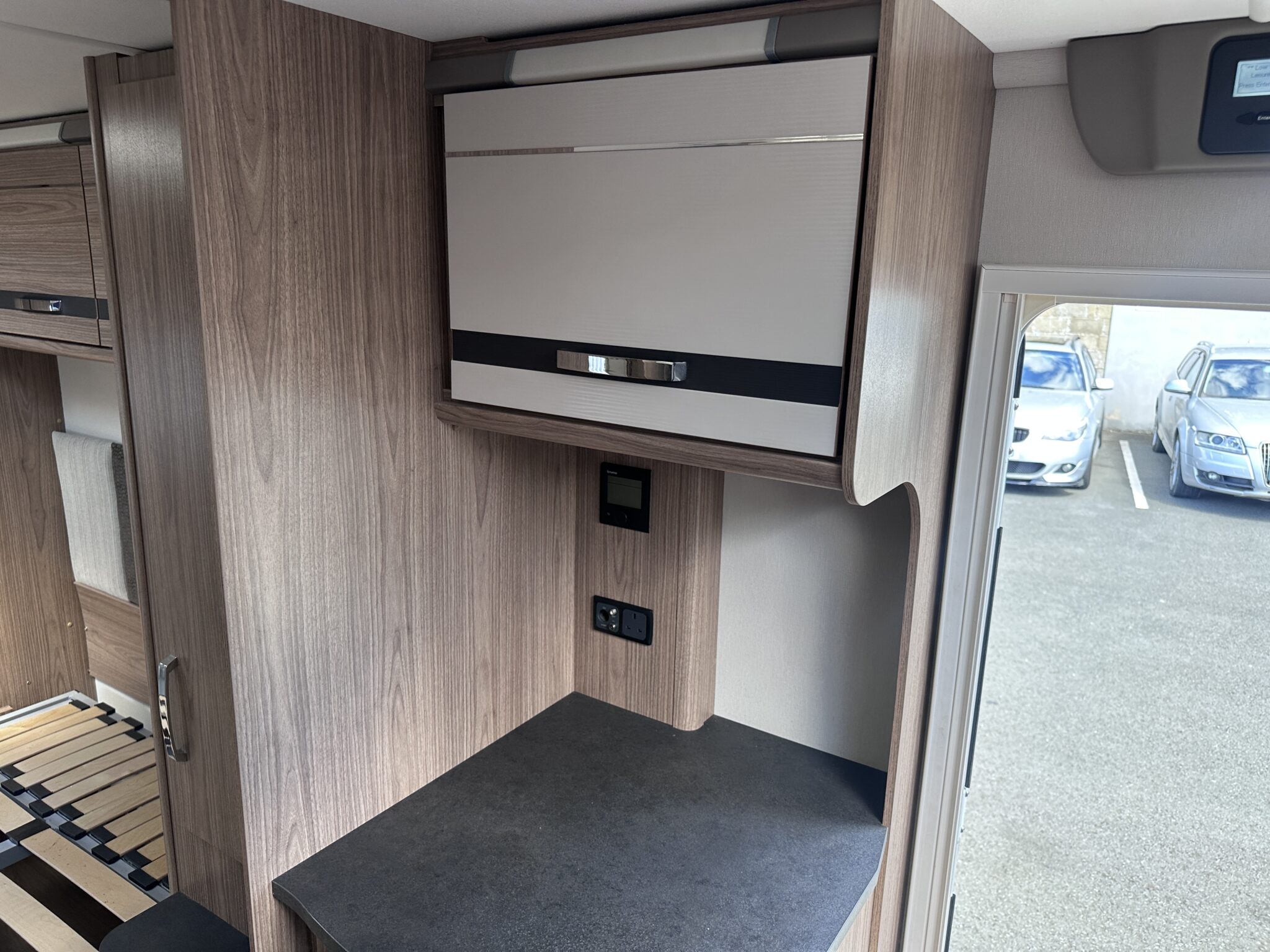 2018 Coachman Pastiche 575/4. - Image 50