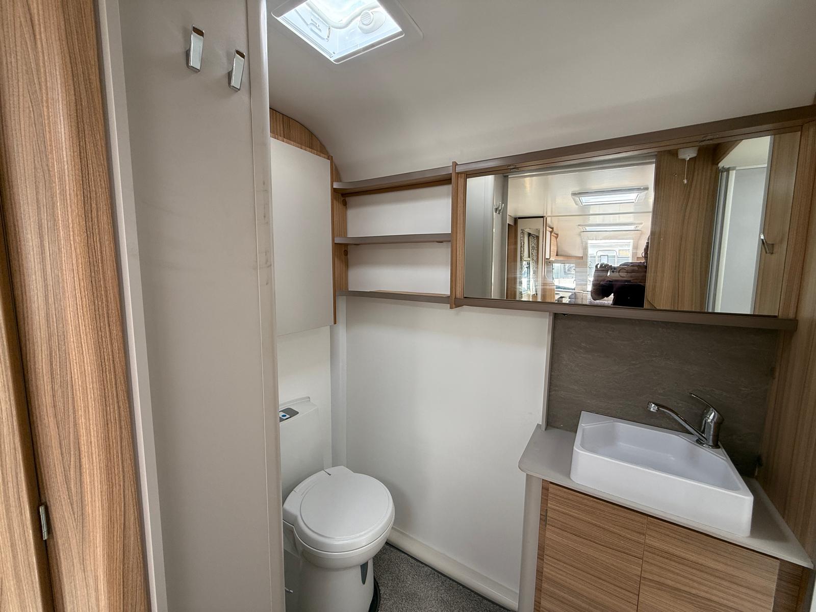 Bailey Pegasus Grande GT75 Bologna – Caravan - Image 8