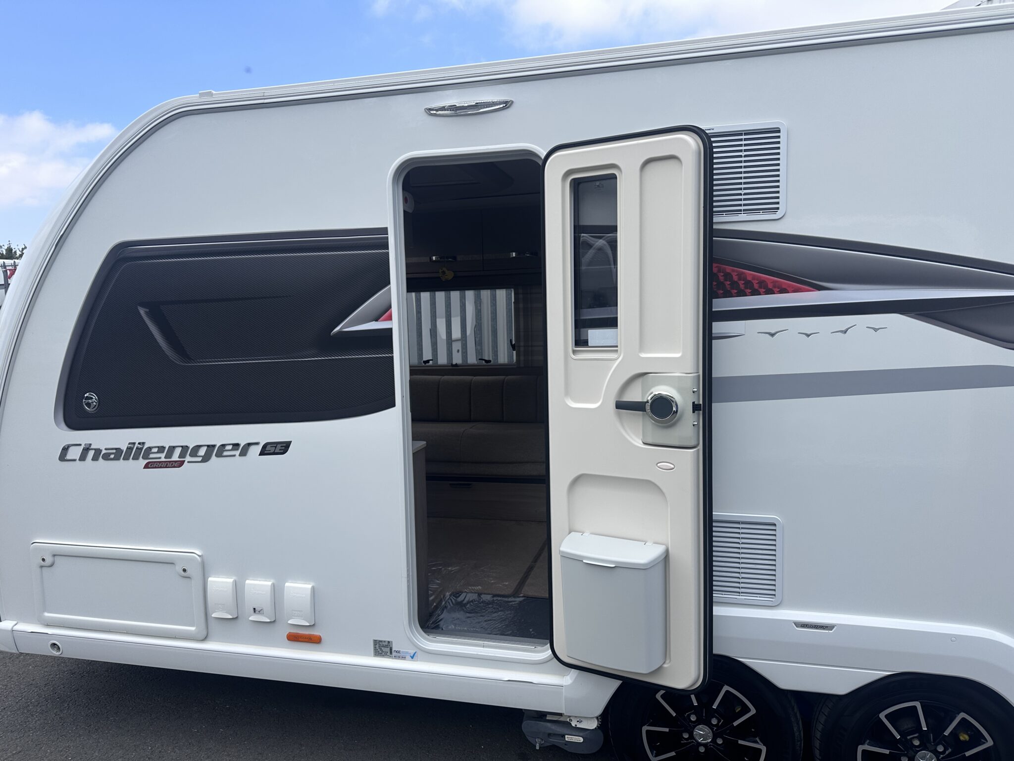 Swift Challenger Grande 650L – 2024 Caravan - Image 10