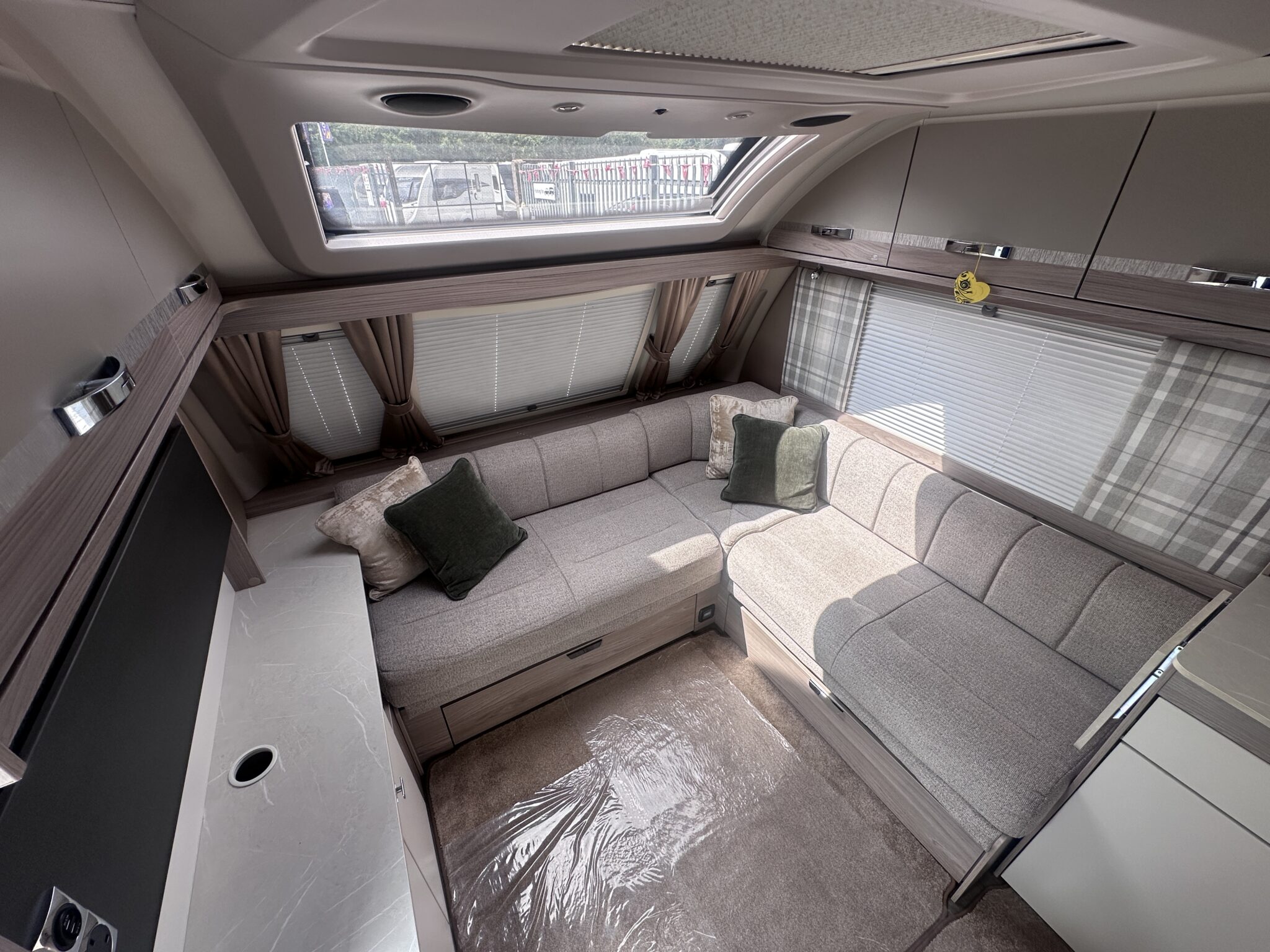 Swift Challenger Grande 650L – 2024 Caravan - Image 29