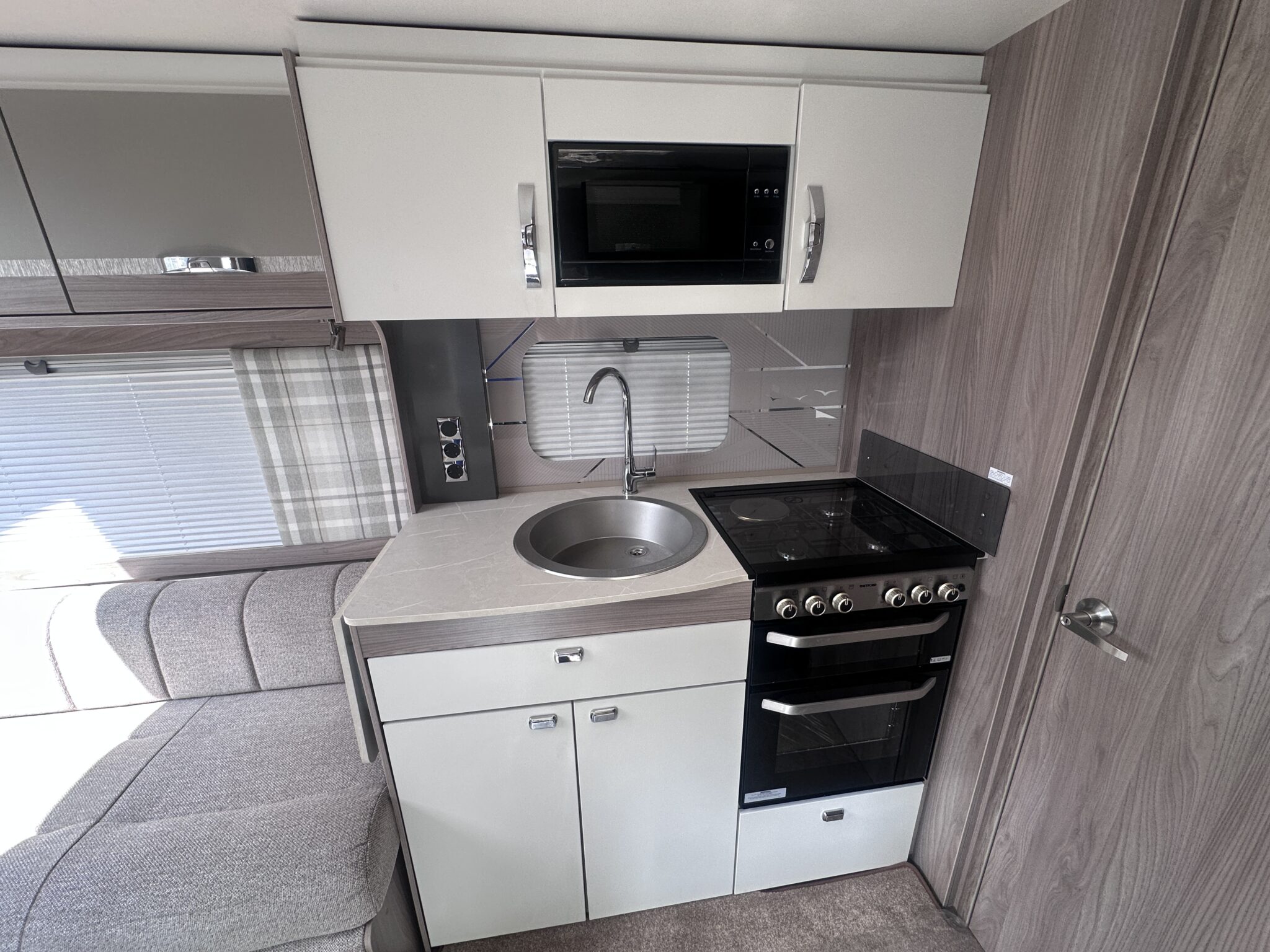 Swift Challenger Grande 650L – 2024 Caravan - Image 30
