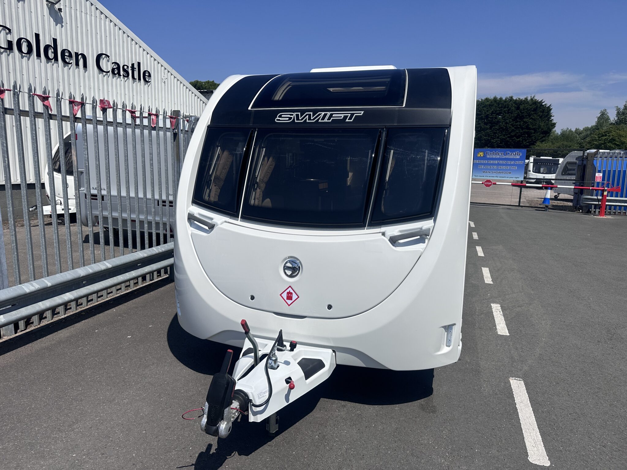 Swift Sprite Major 4SB – 2022 Caravan - Image 8
