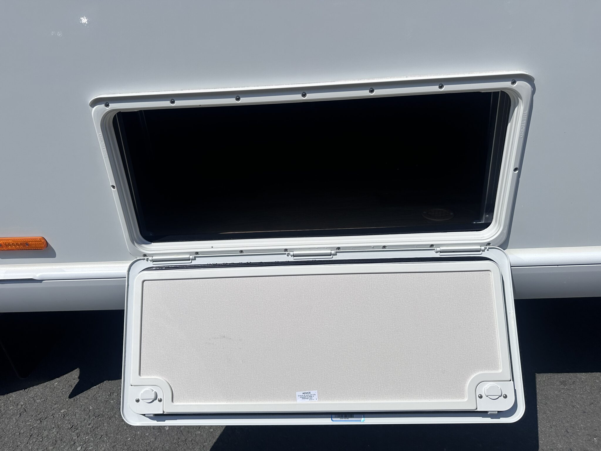 Swift Sprite Major 4SB – 2022 Caravan - Image 23