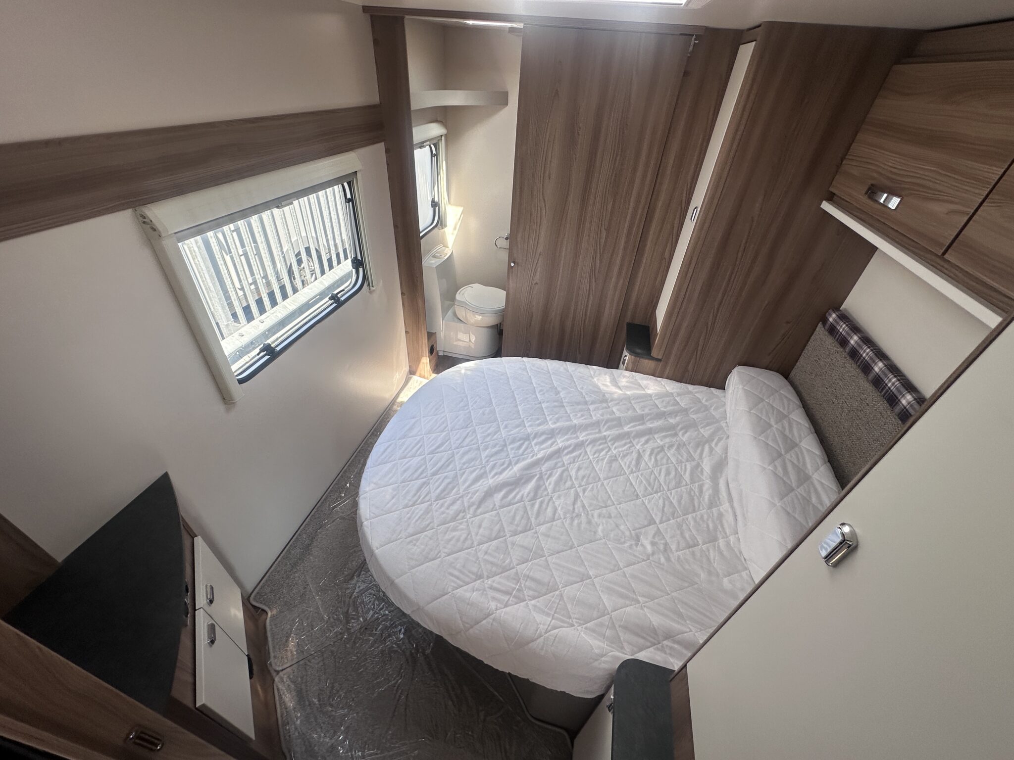 Swift Sprite Major 4SB – 2022 Caravan - Image 28