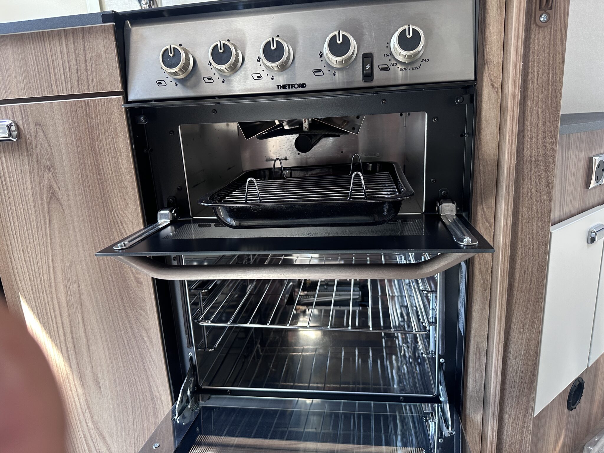 Swift Sprite Major 4SB – 2022 Caravan - Image 54