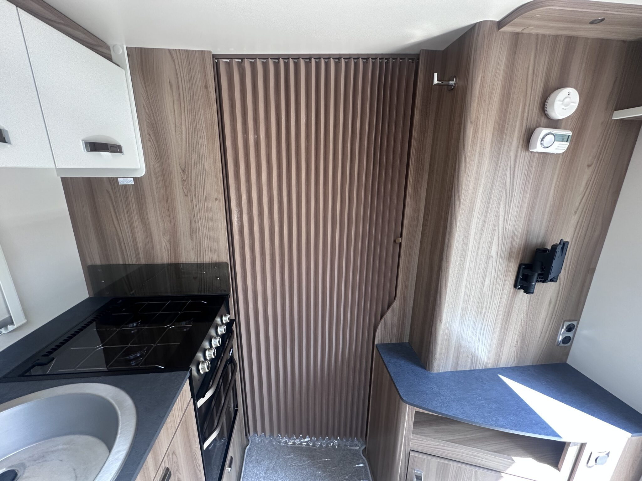 Swift Sprite Major 4SB – 2022 Caravan - Image 64