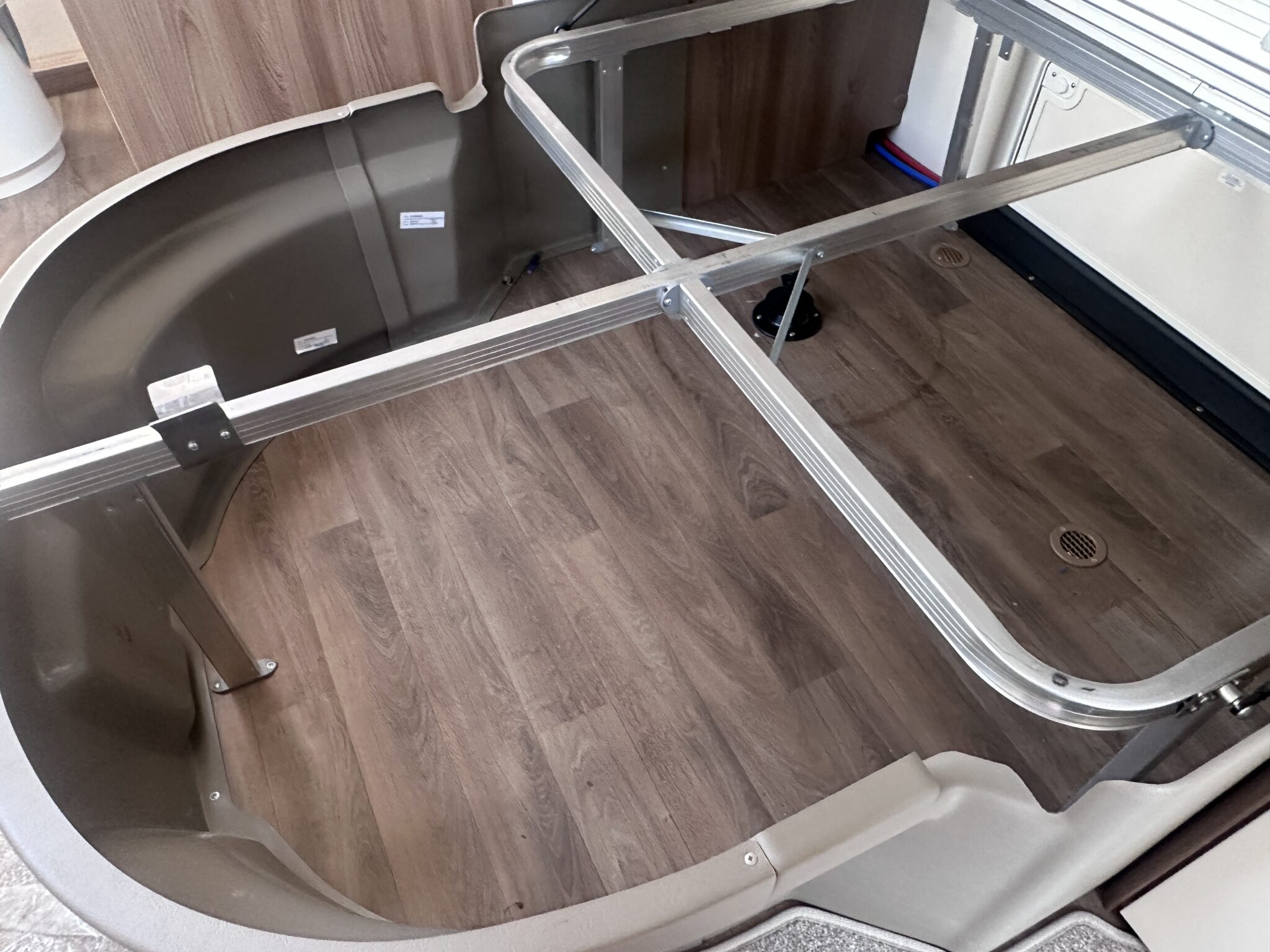 Swift Sprite Major 4SB – 2022 Caravan - Image 71
