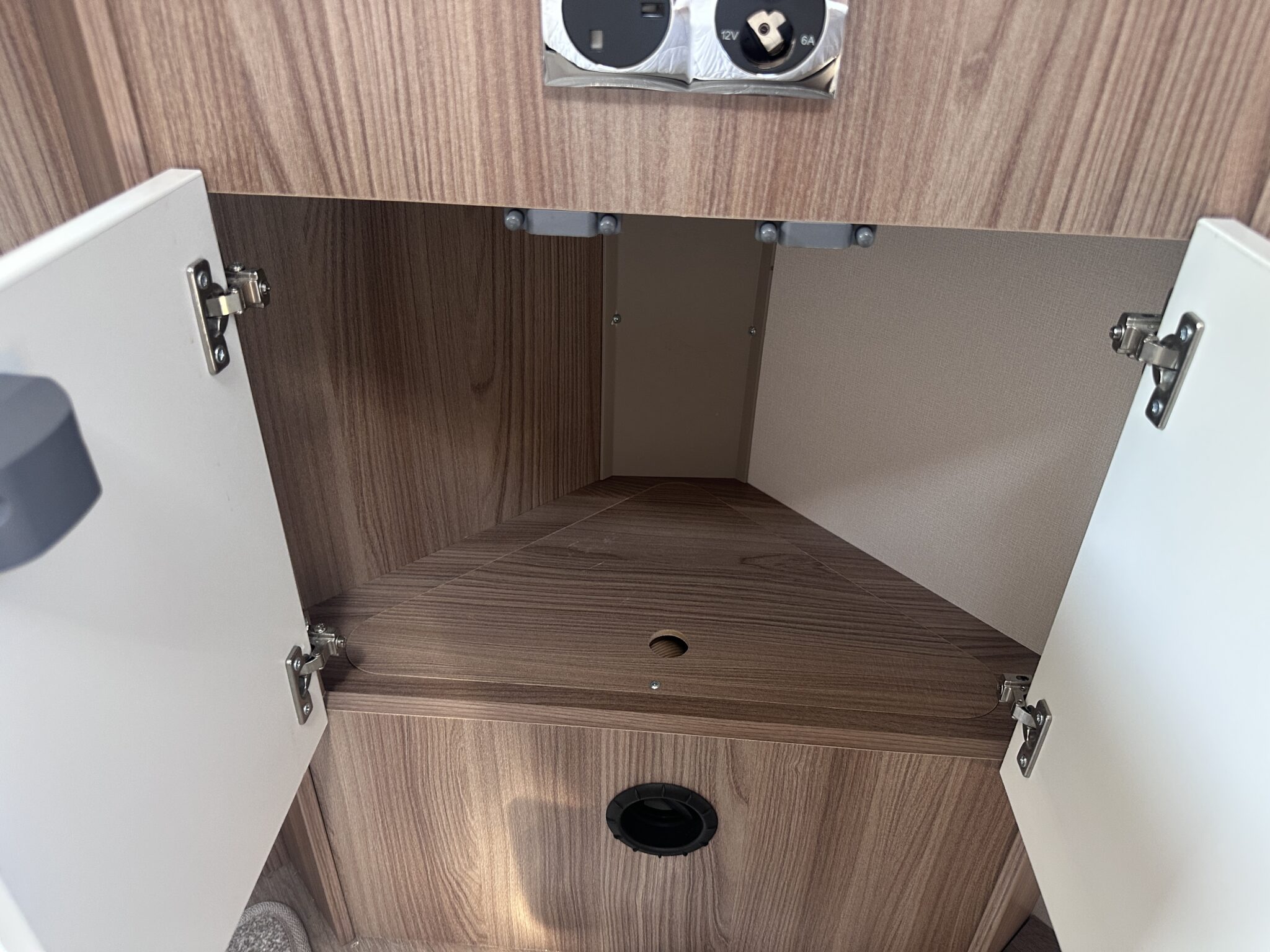 Swift Sprite Major 4SB – 2022 Caravan - Image 73