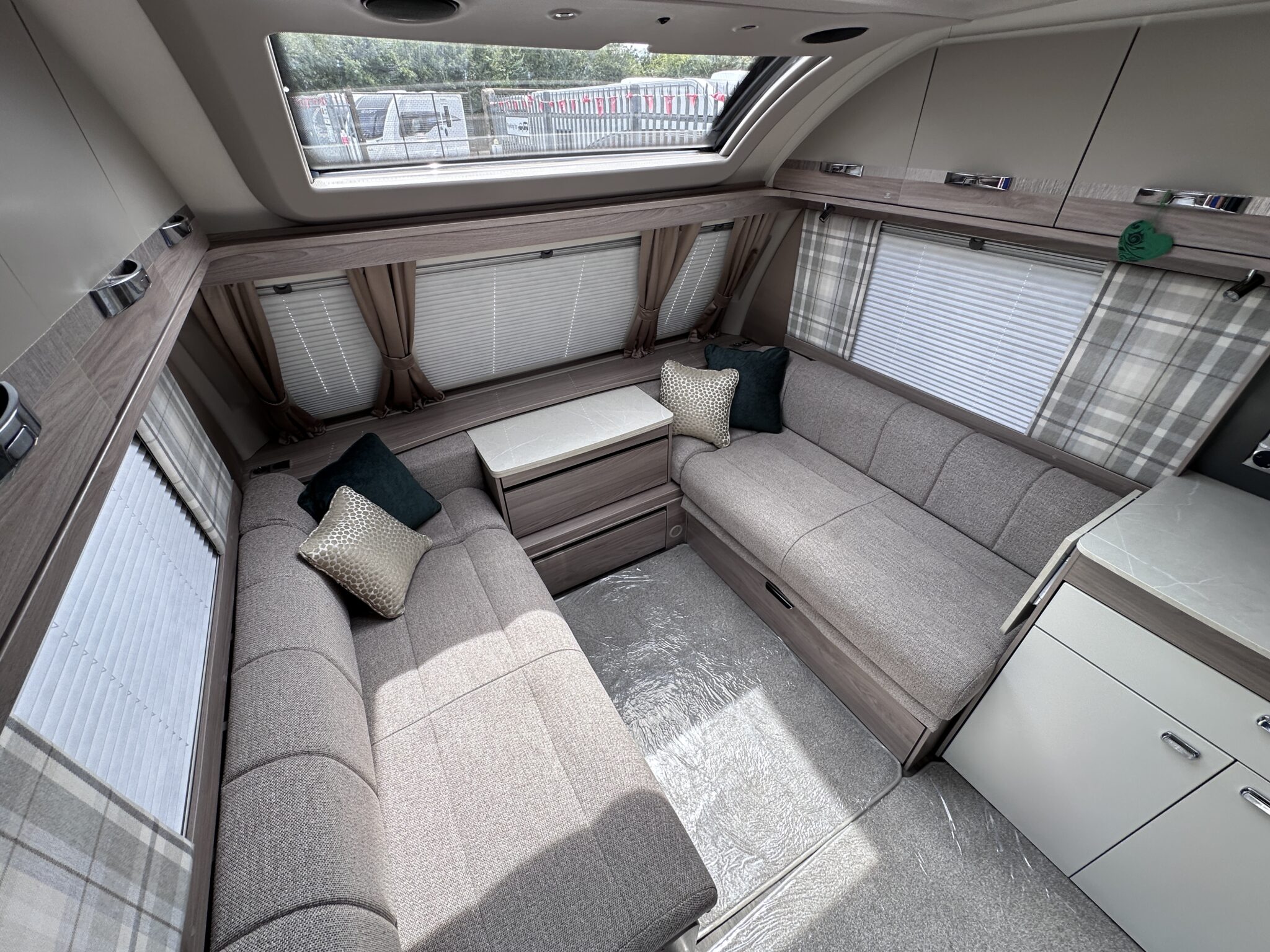 Swift Challenger Grande 580 SE – 2023 Caravan - Image 26
