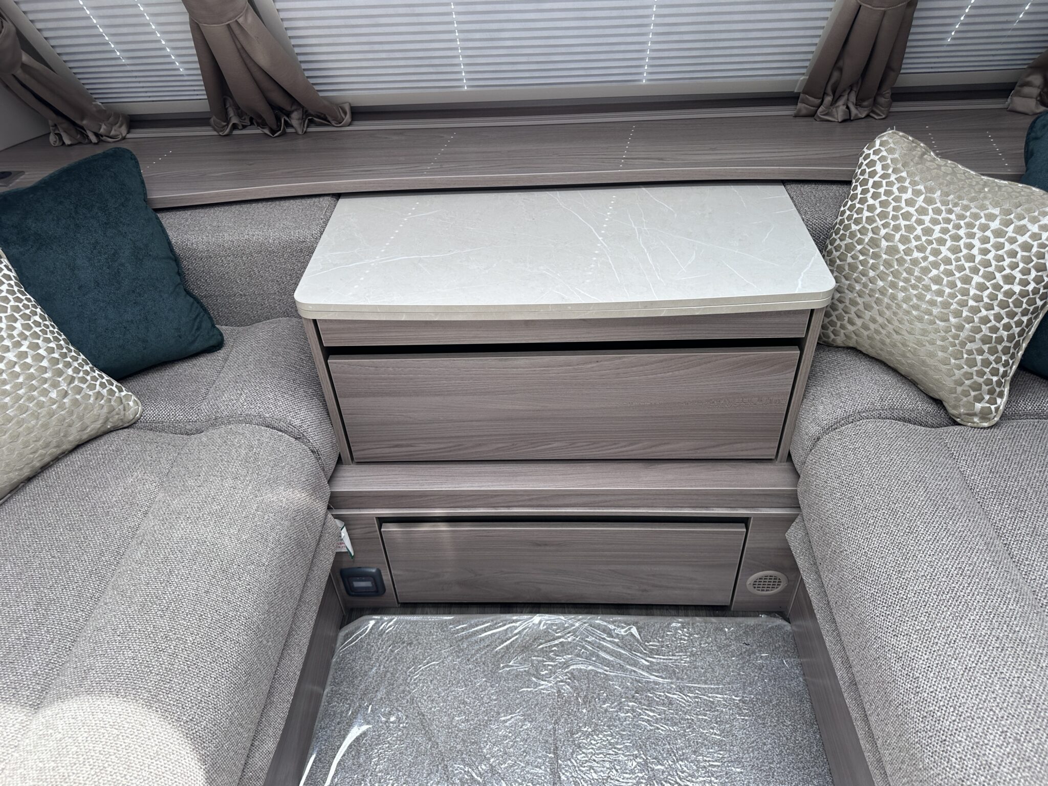 Swift Challenger Grande 580 SE – 2023 Caravan - Image 37