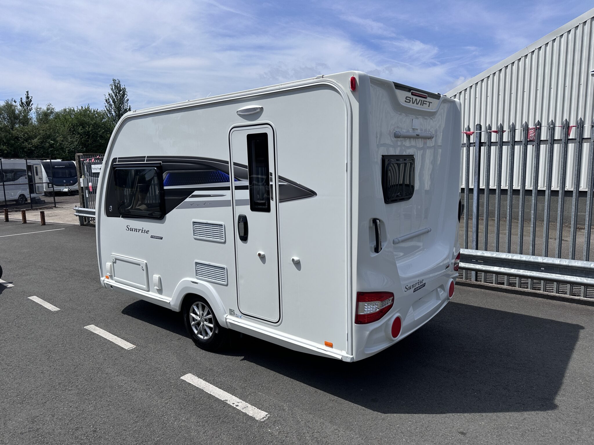 Swift Sunrise Compact – 2024 Caravan - Image 4
