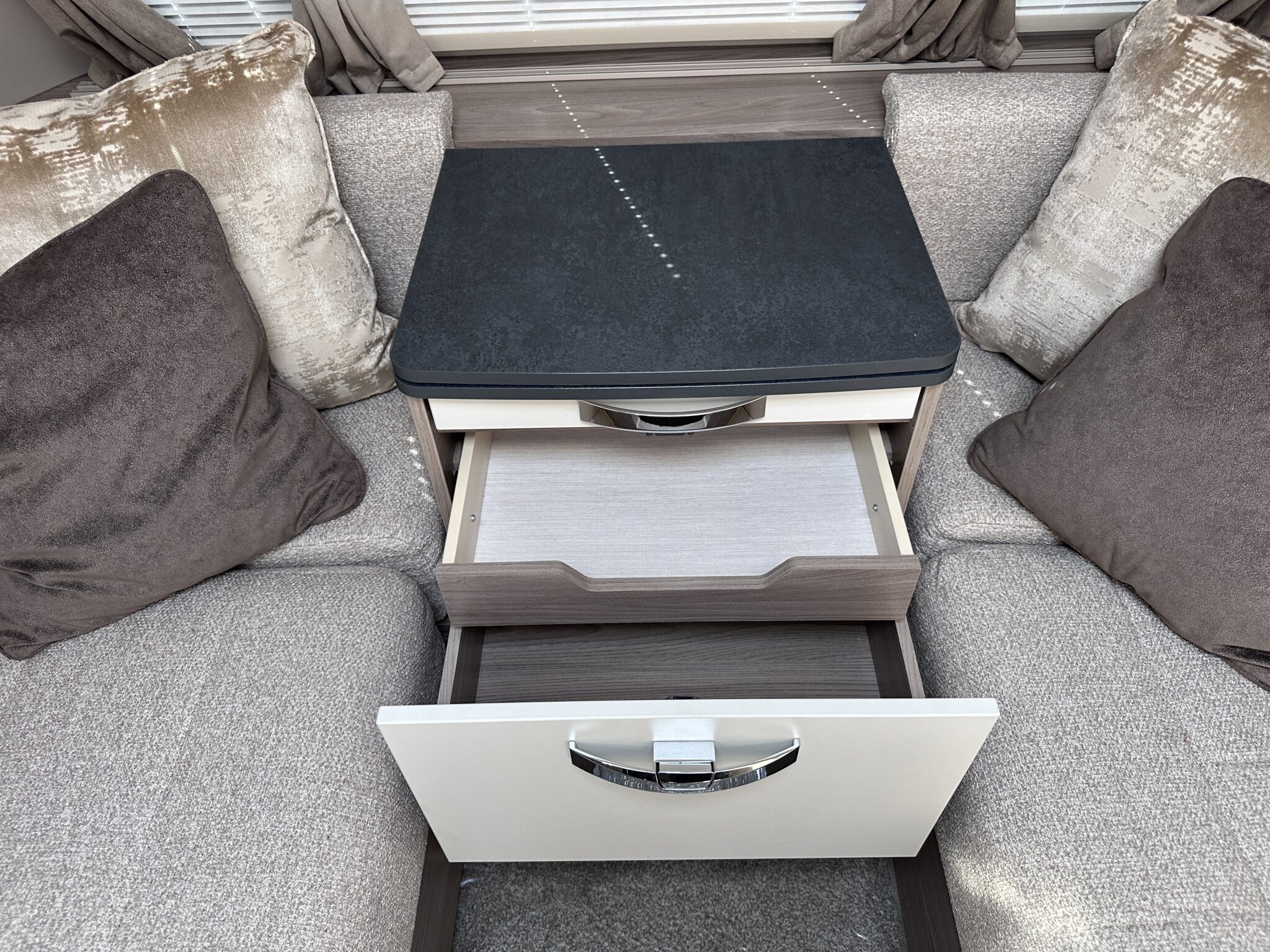 Swift Sunrise Compact – 2024 Caravan - Image 37