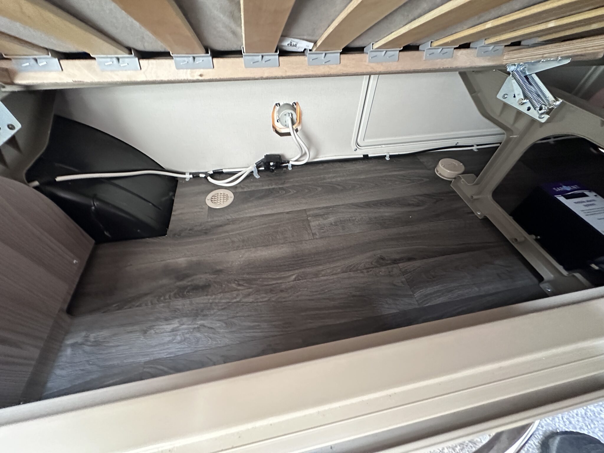 Swift Sunrise Compact – 2024 Caravan - Image 45