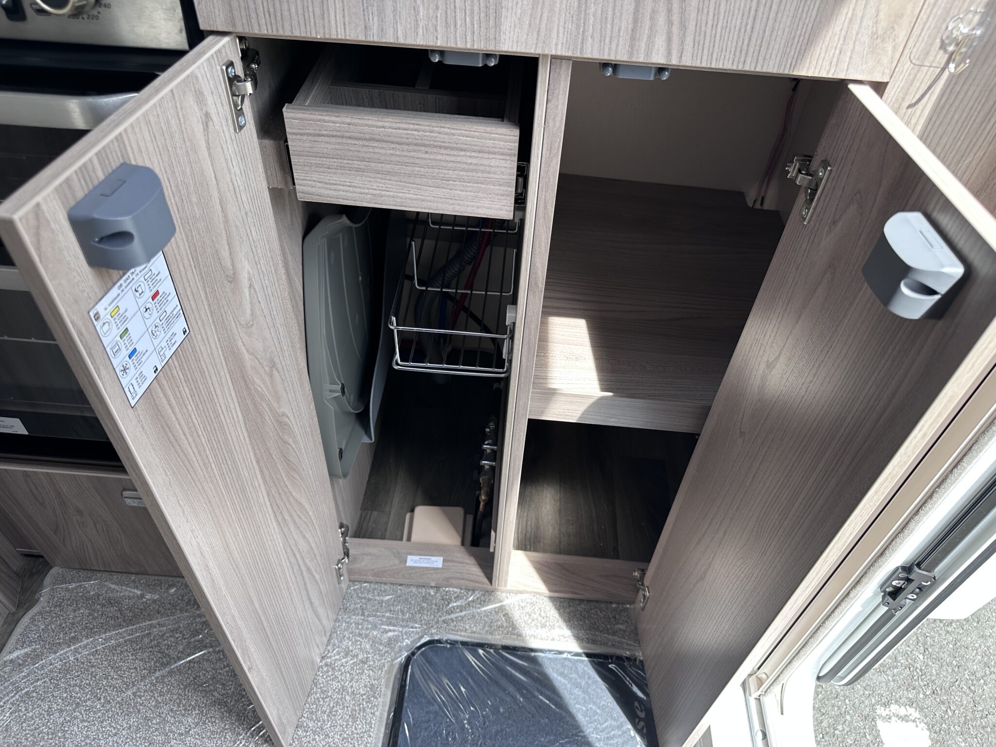 Swift Sunrise Compact – 2024 Caravan - Image 53